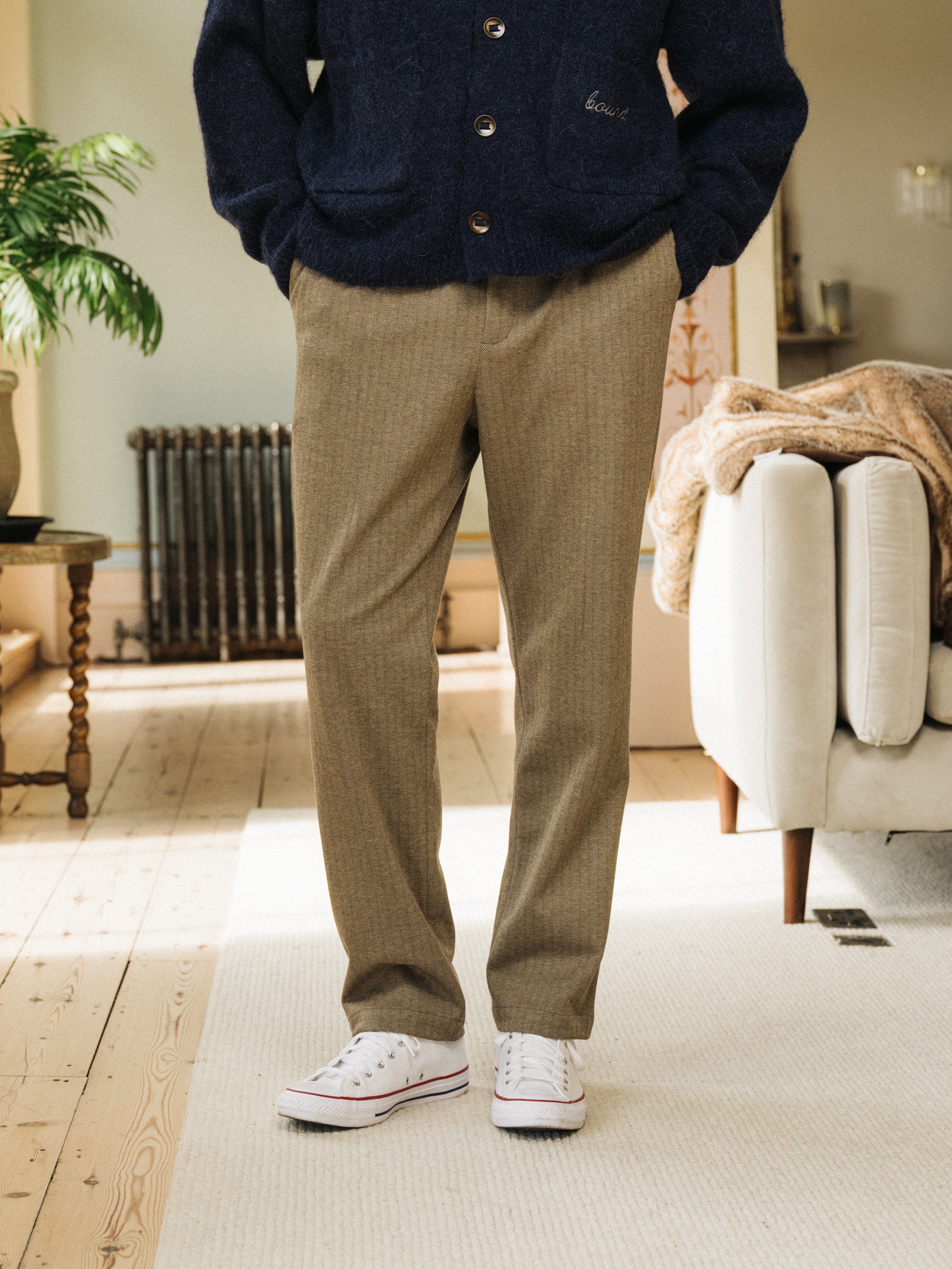 PLEAT HERRINGBONE TROUSER - OLIVE - Image 4
