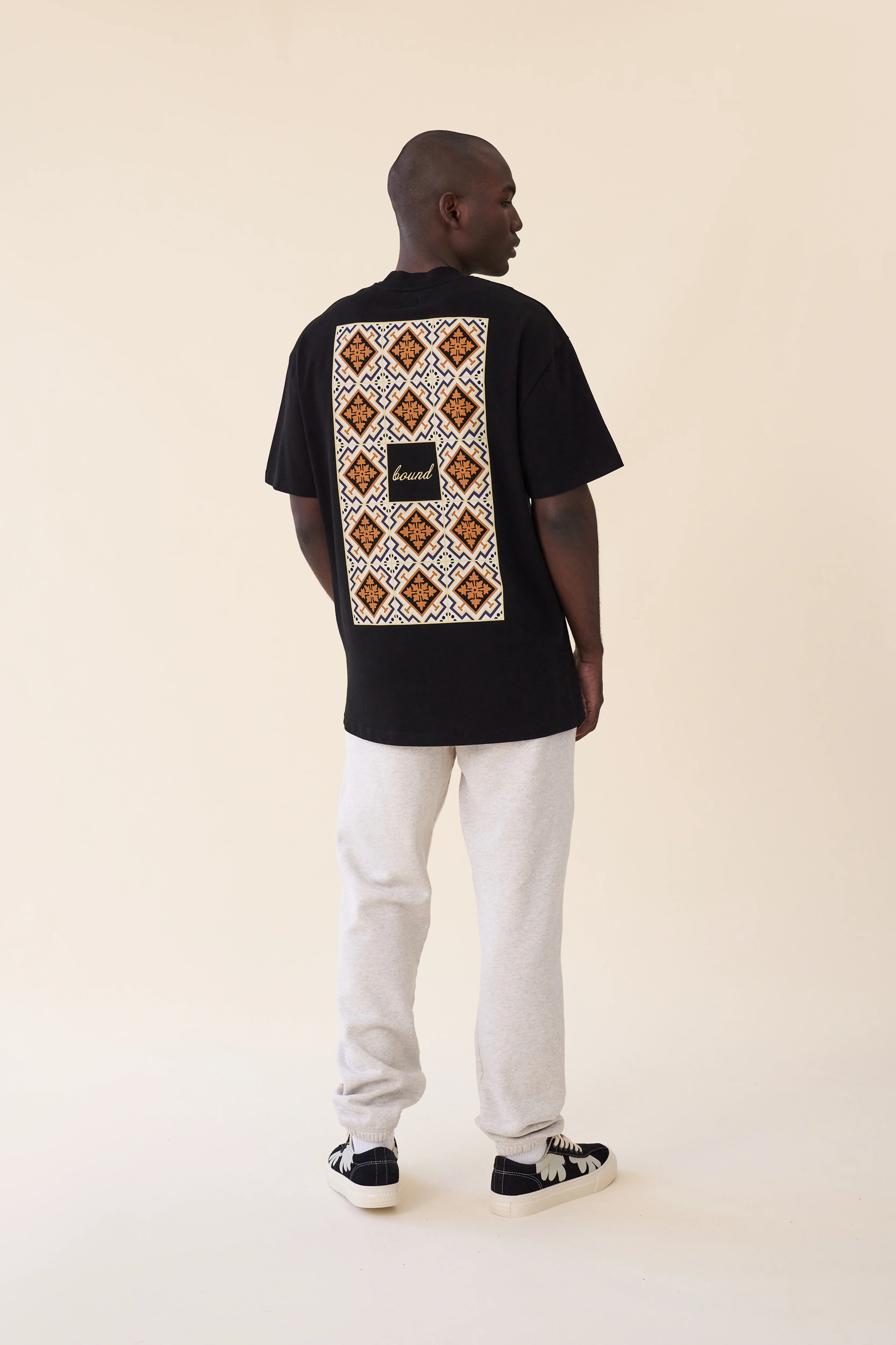 PORTO AZULEJOS TEE - BLACK - Image 4