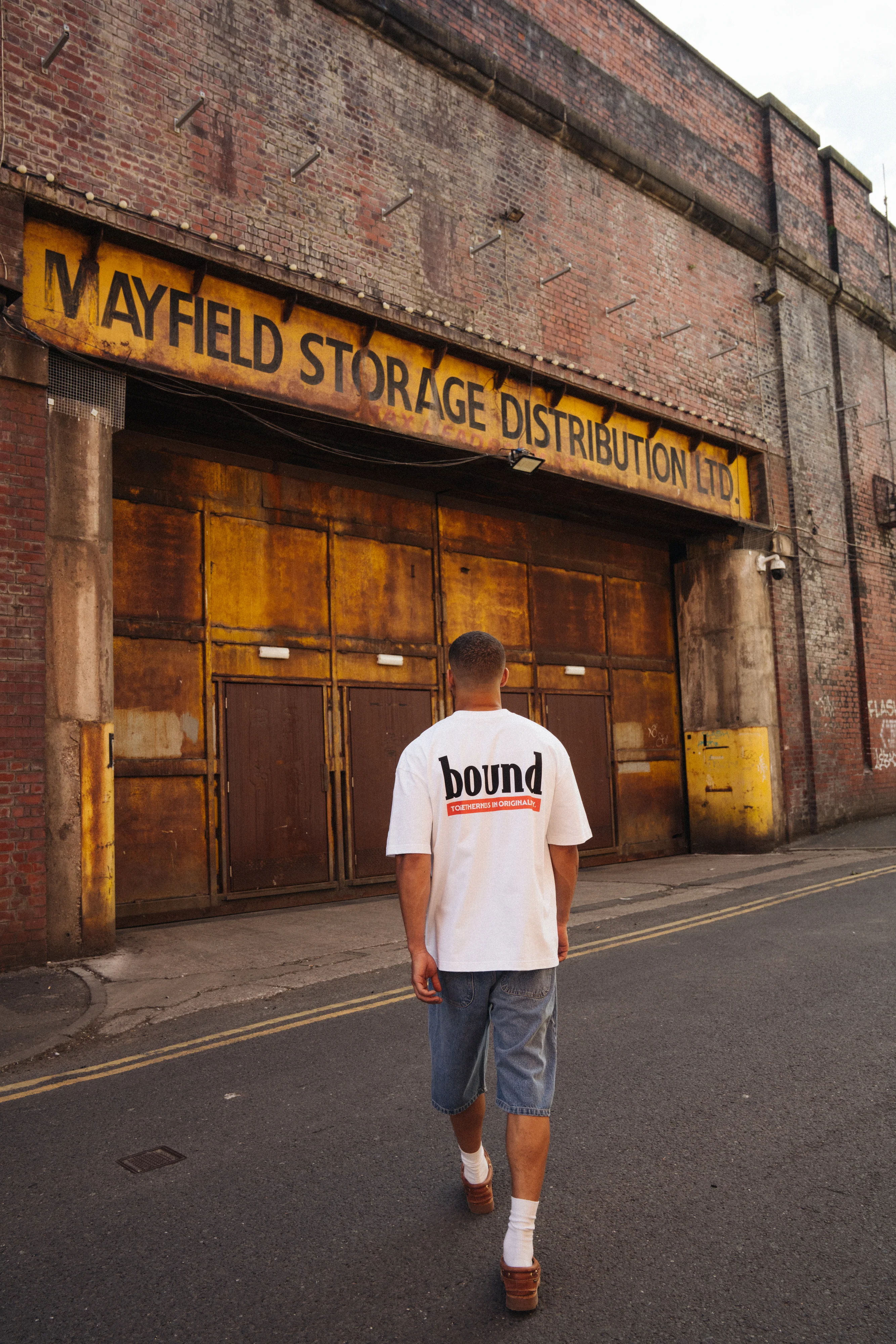 RED LABEL TEE - WHITE - Image 7