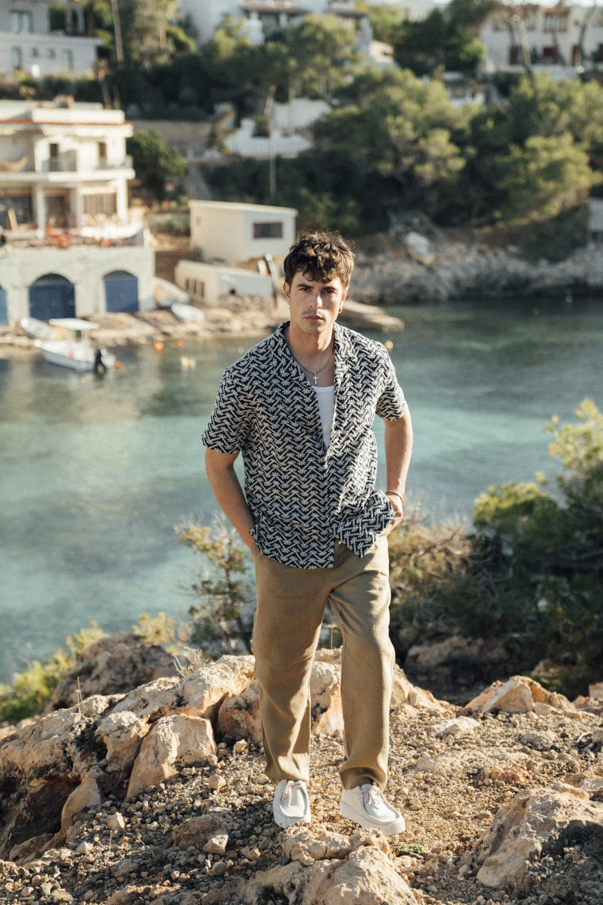 RELAXED LINEN TROUSERS - ARMY GREEN - Image 9