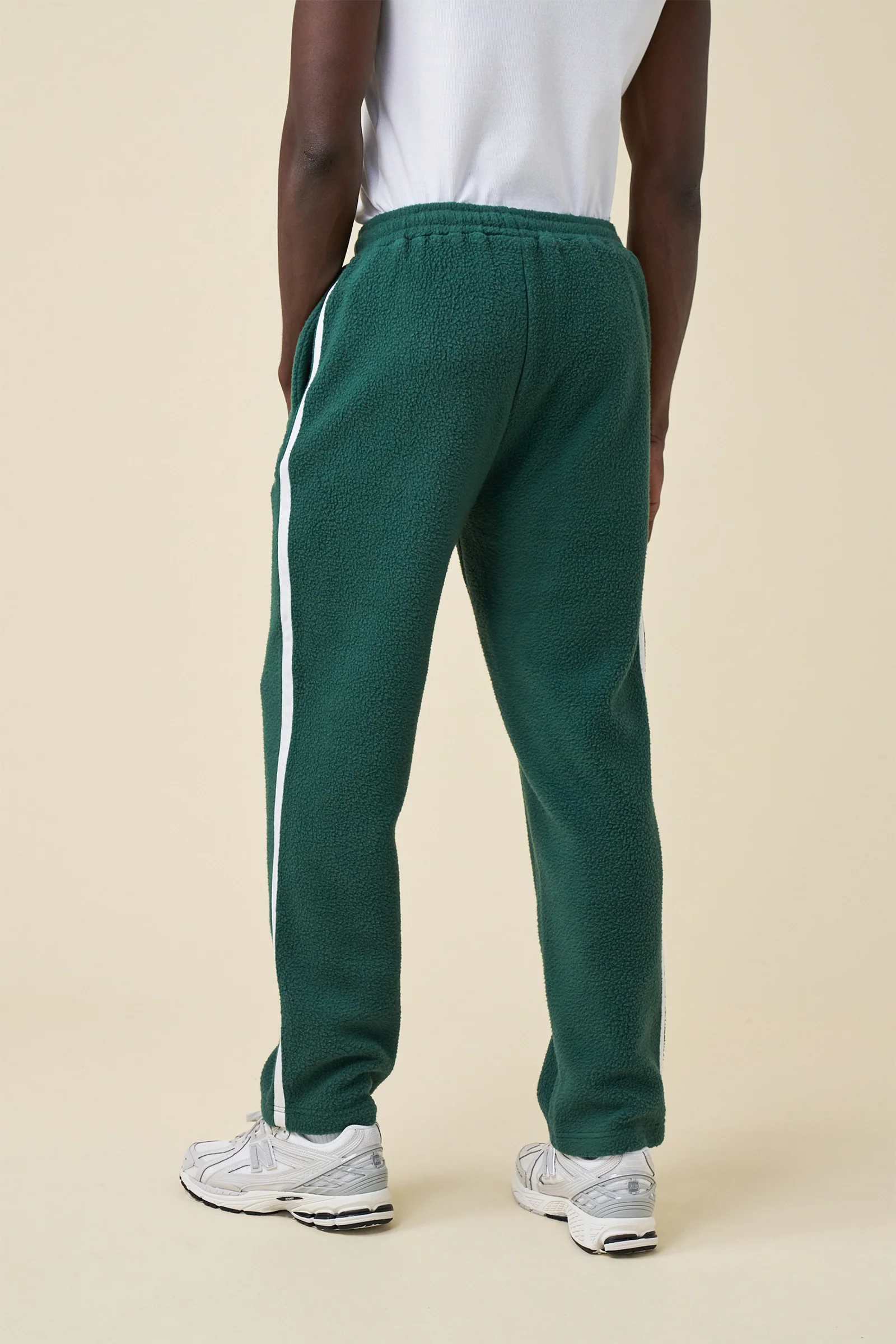 REVERSE FLEECE GRID STRAIGHT JOGGERS - BOTTLE GREEN - Image 3