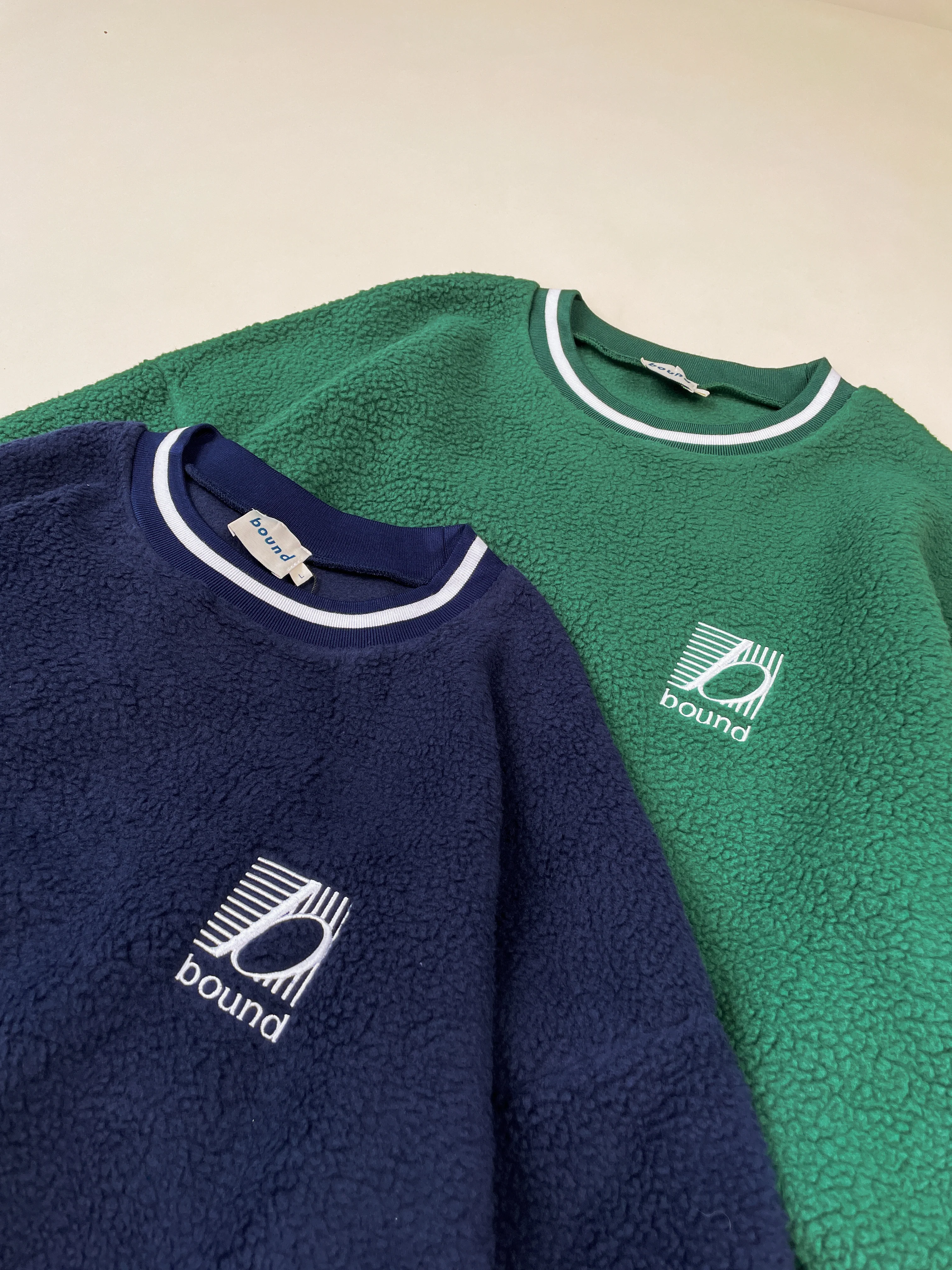 REVERSE FLEECE GRID SWEATER - BOTTLE GREEN - Image 10