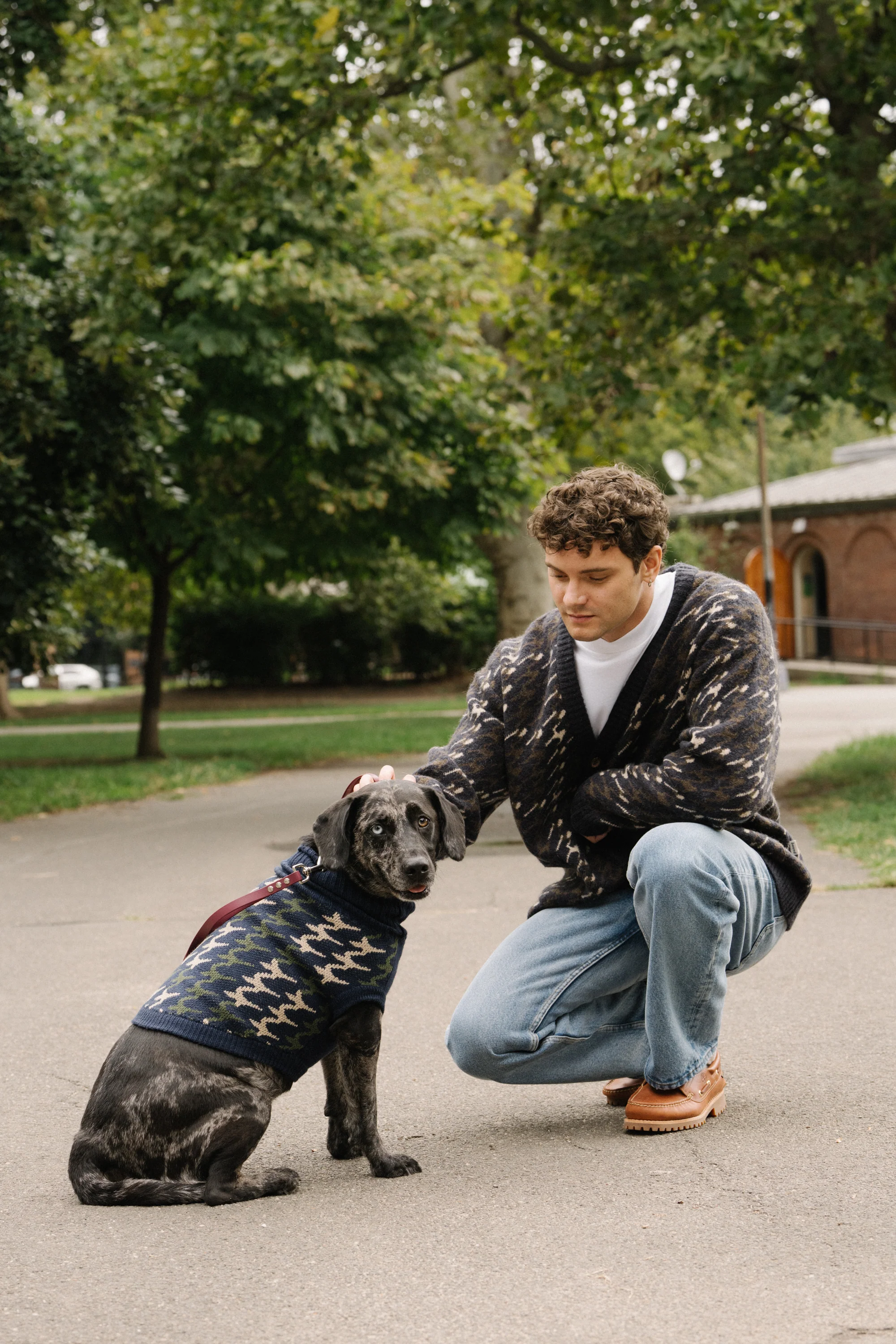RONNIE DOG KNIT - NAVY - Image 6