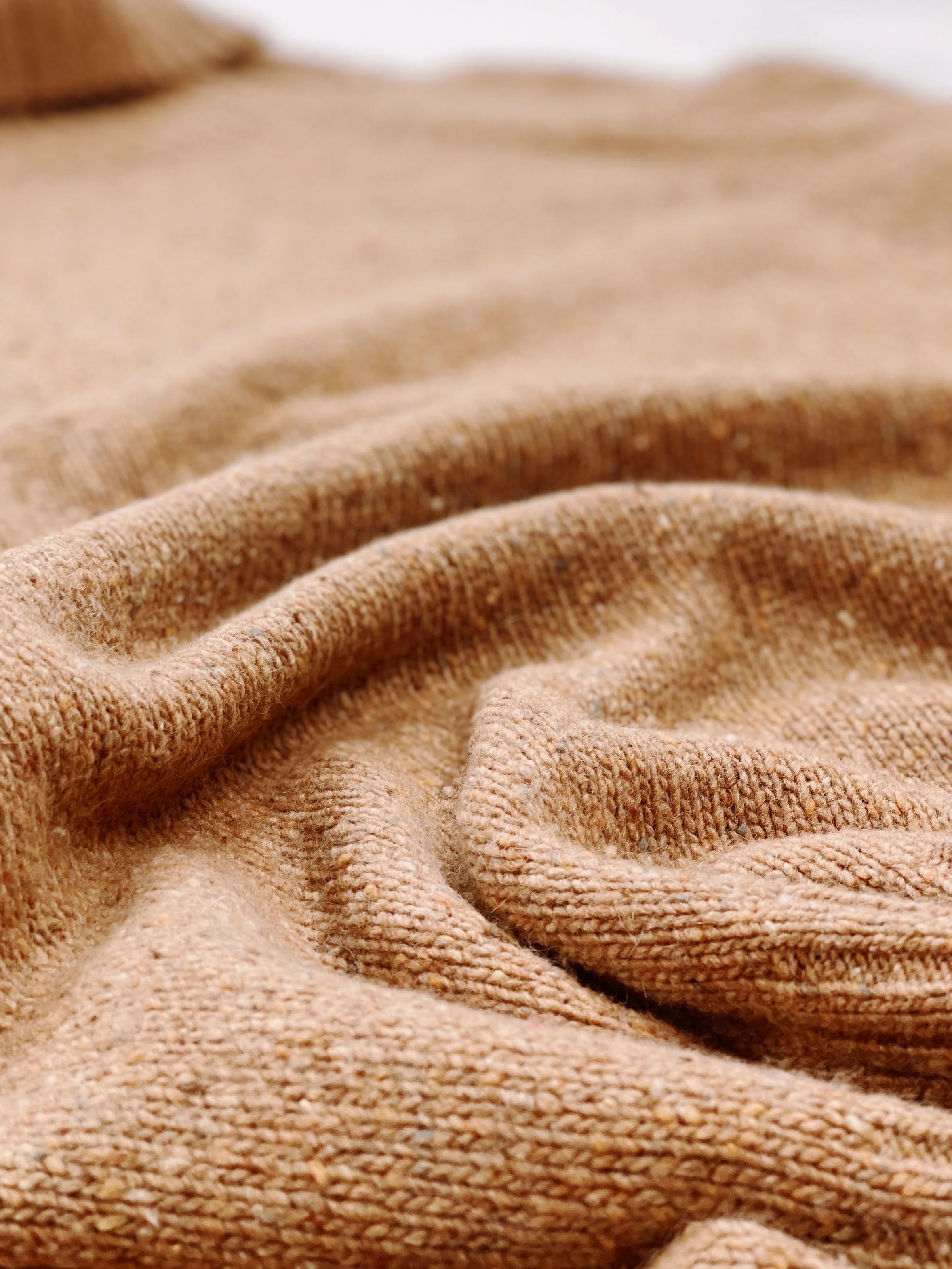RUST FLECK ROLL NECK - Image 9