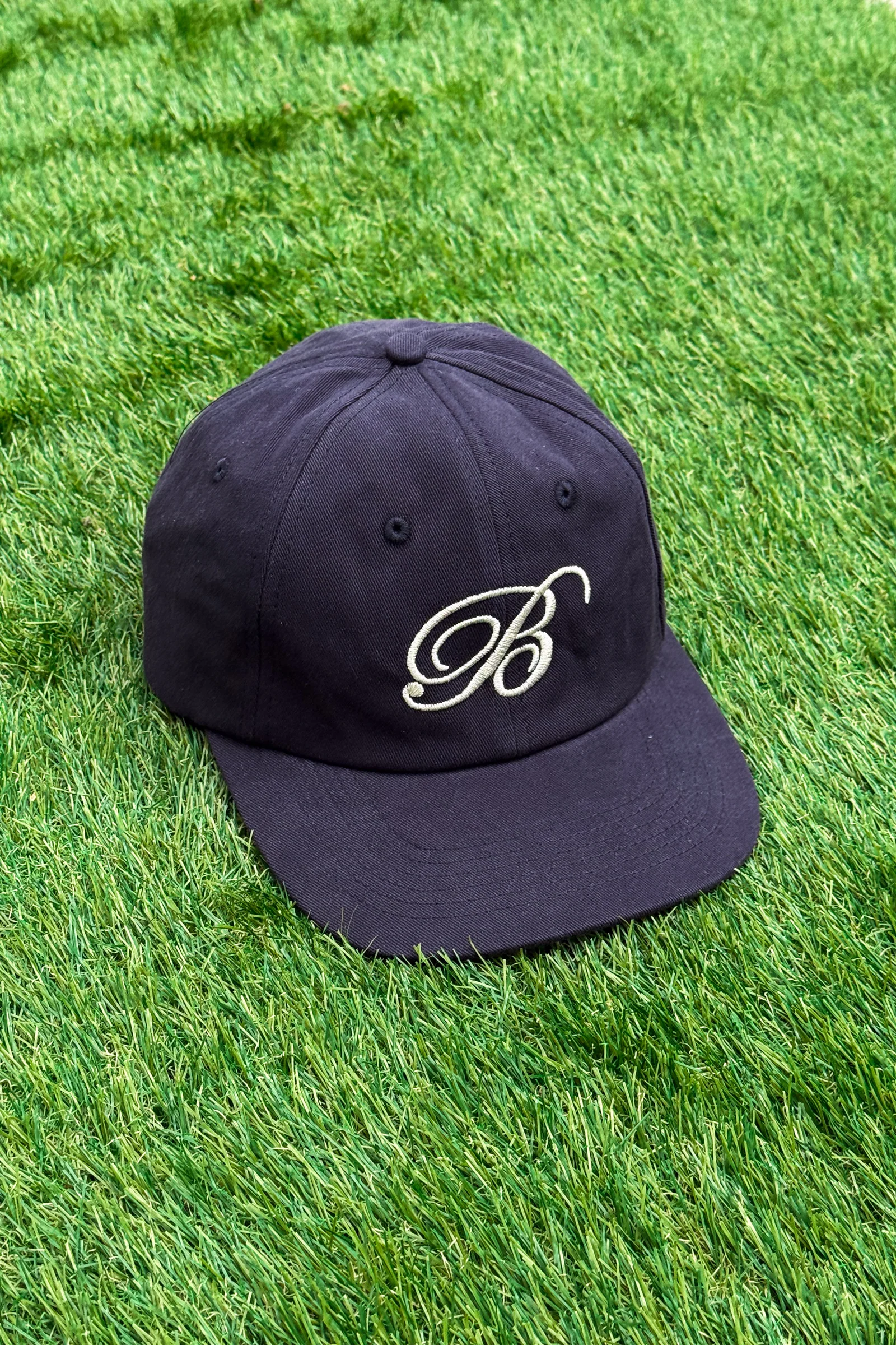 SCRIPT EMBROIDERED 6 PANEL CAP - NAVY - Image 6