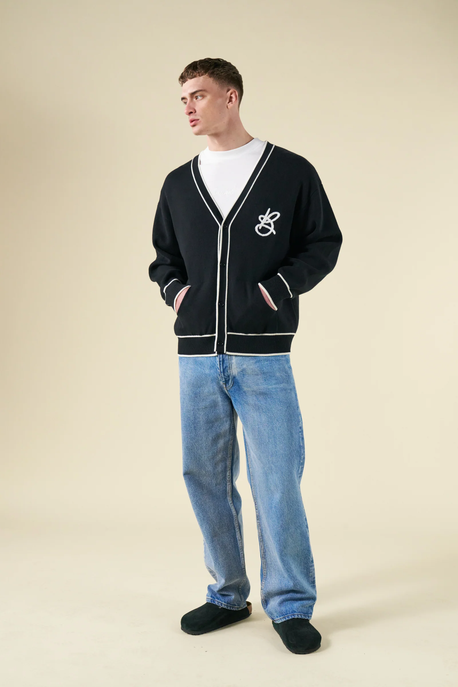 SIGNATURE CHENILLE CARDIGAN - BLACK - Image 3