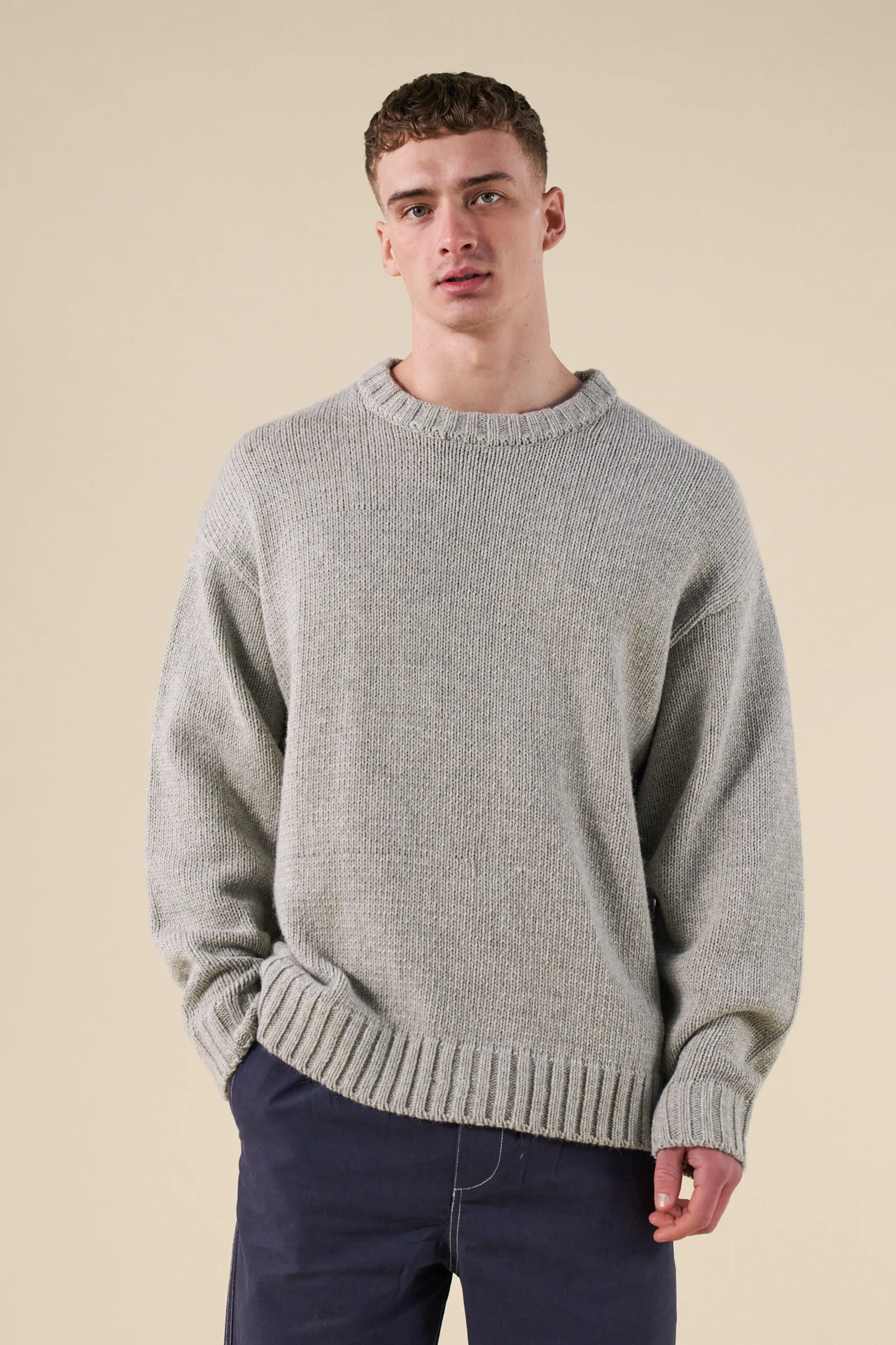 SIGNATURE INTARSIA KNIT SWEATER - GREY - Image 3