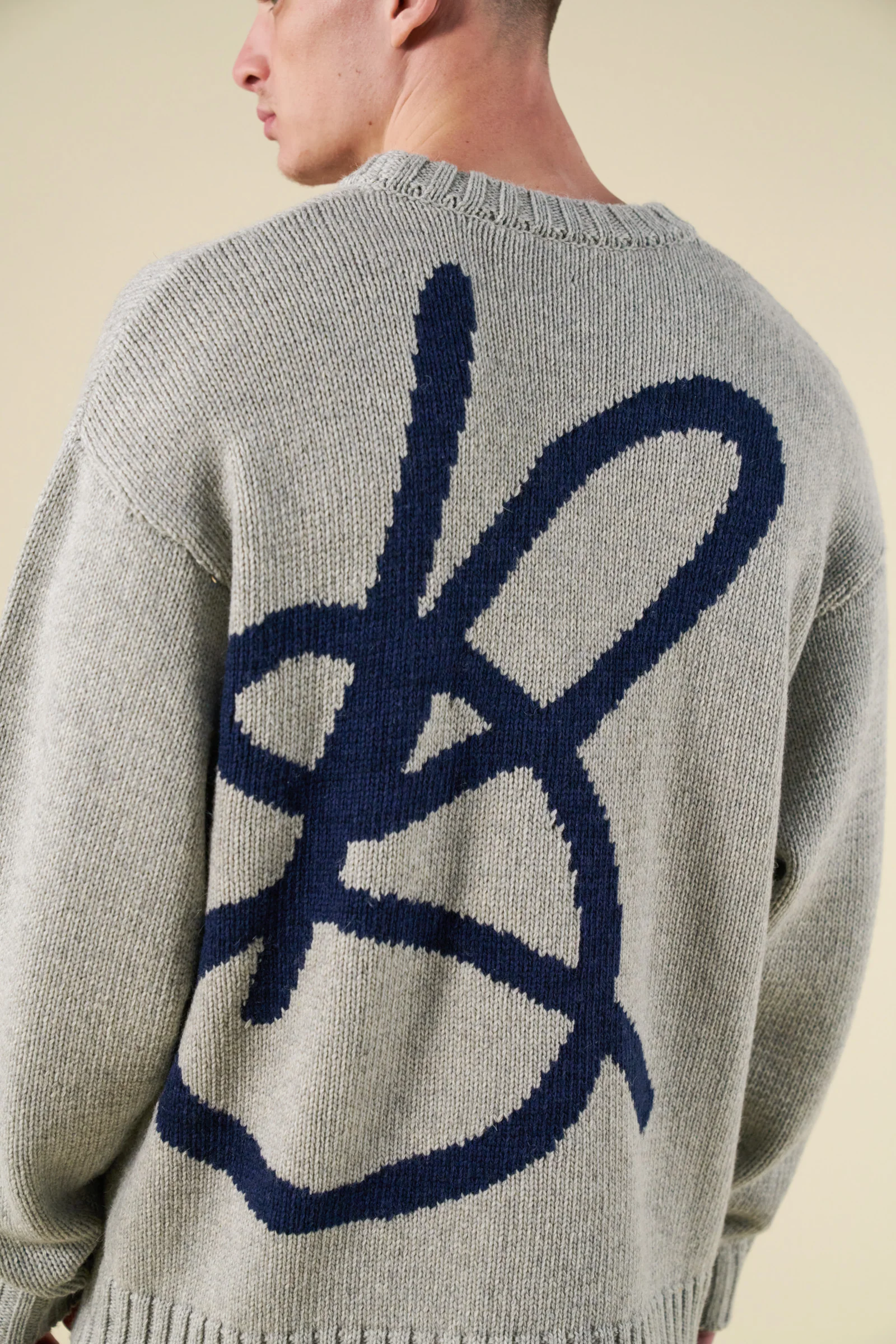SIGNATURE INTARSIA KNIT SWEATER - GREY - Image 6