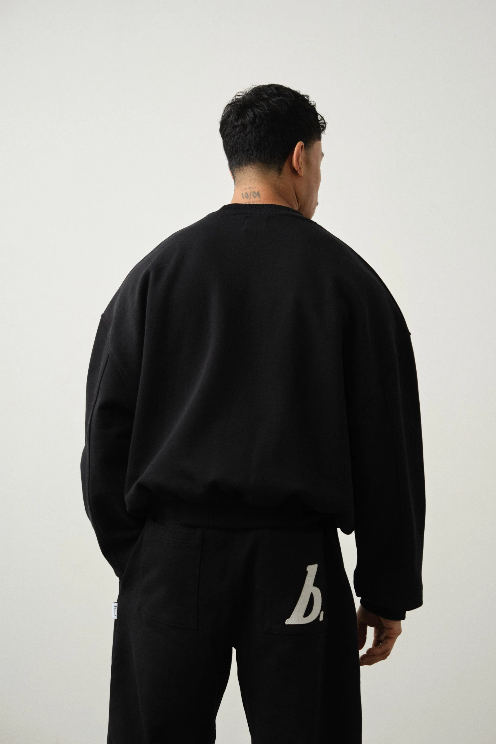 STAMP SWEATER - BLACK - Image 4