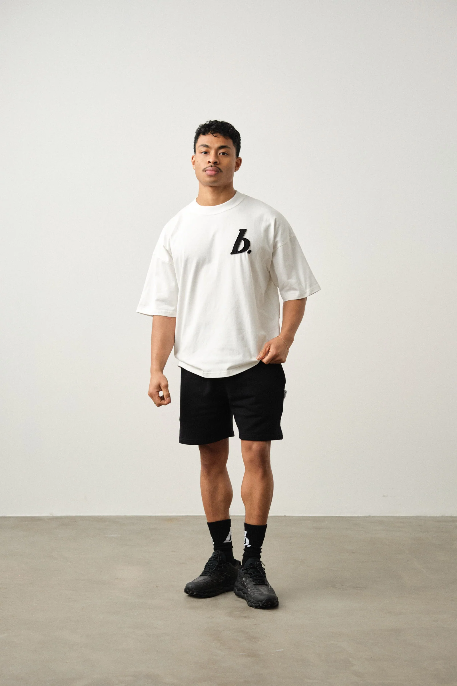 STAMP BOXY TEE - WHITE - Image 5