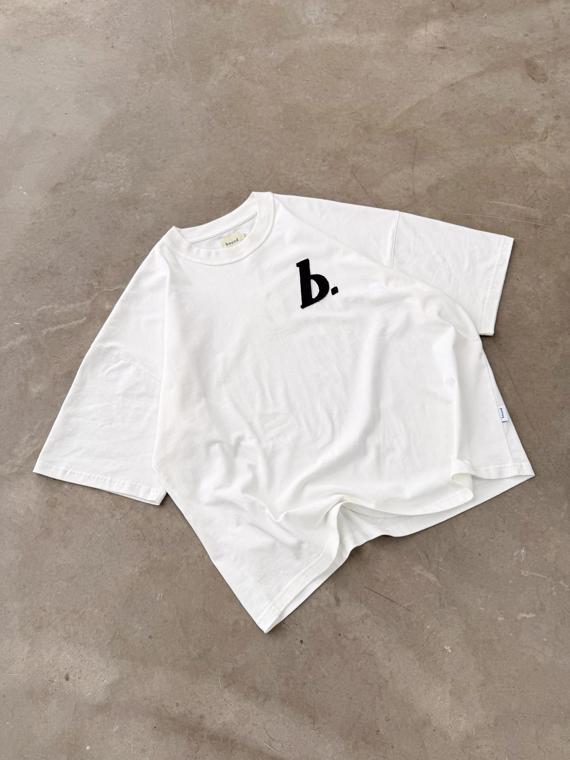 STAMP BOXY TEE - WHITE - Image 6