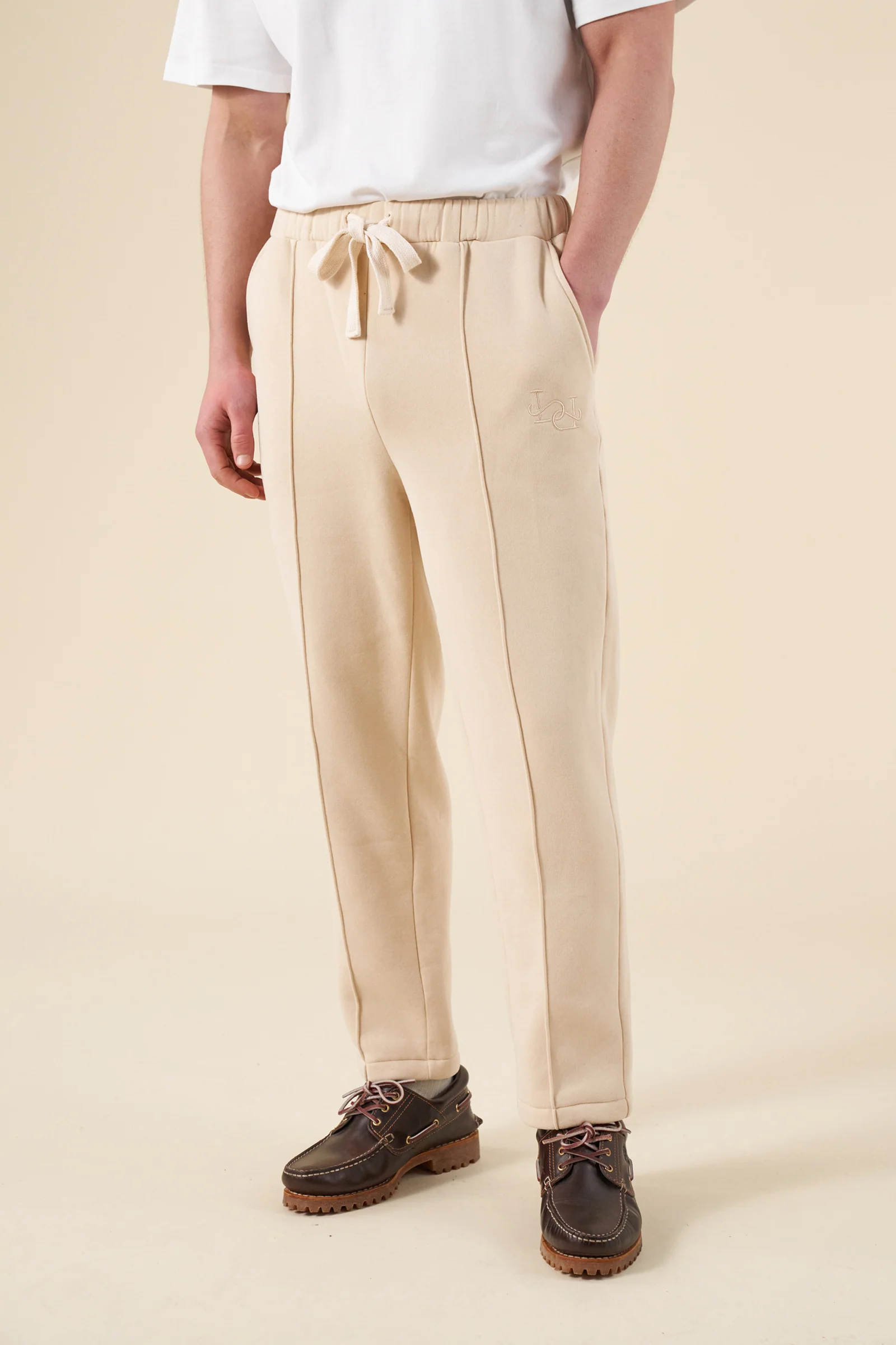CUFFLESS PLEAT JOGGERS - CREAM