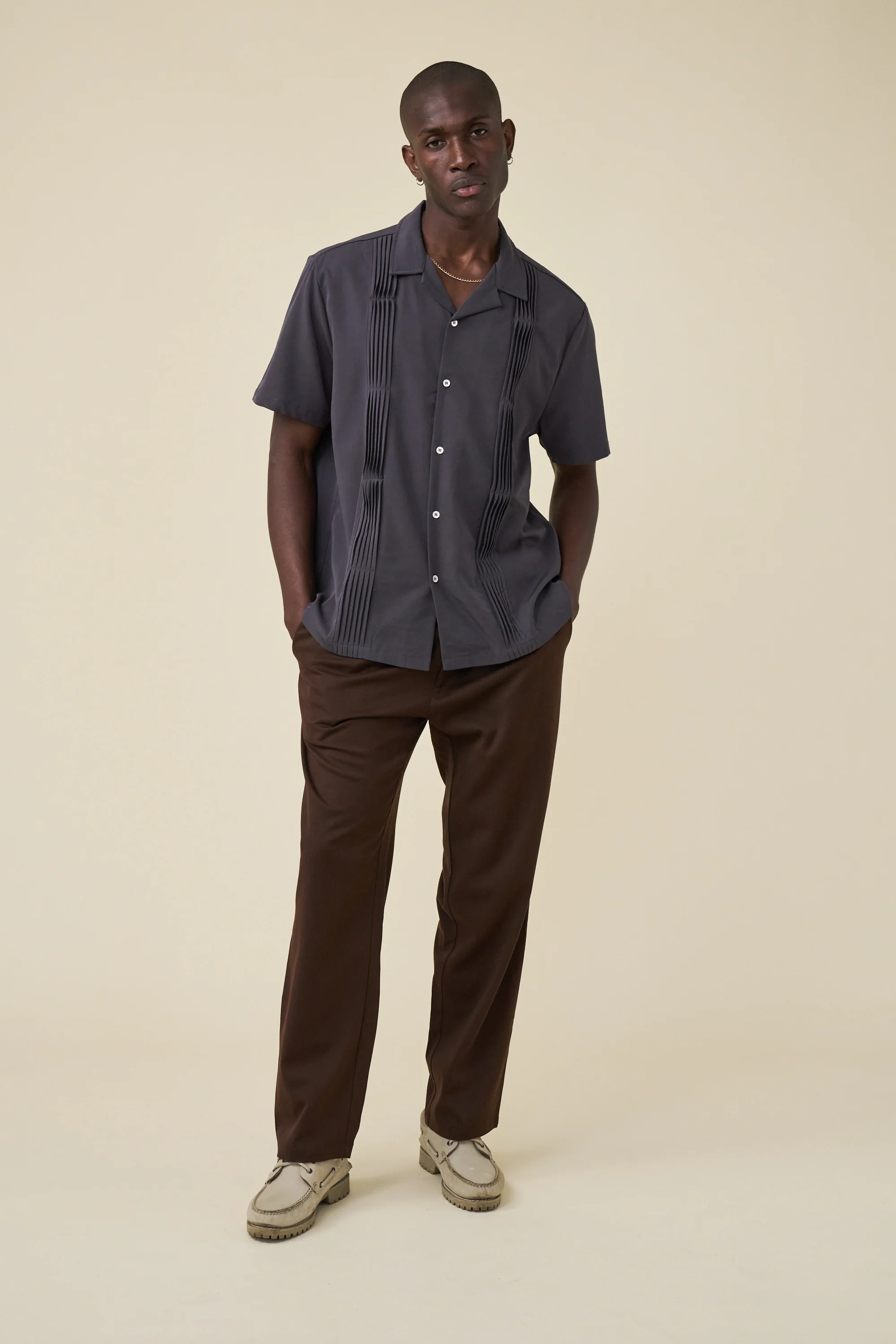 STRIKER PLEATED BOWLING SHIRT - COAL TENCEL - Image 3