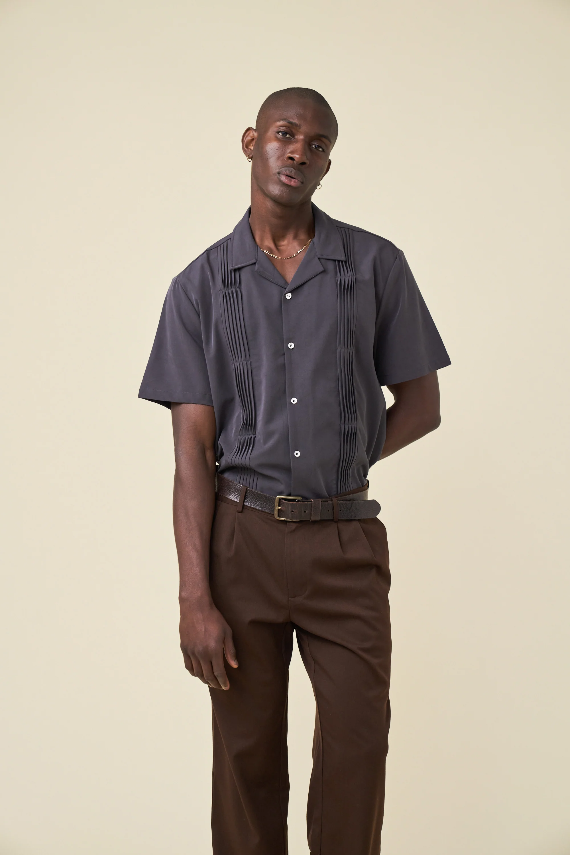 STRIKER PLEATED BOWLING SHIRT - COAL TENCEL - Image 4