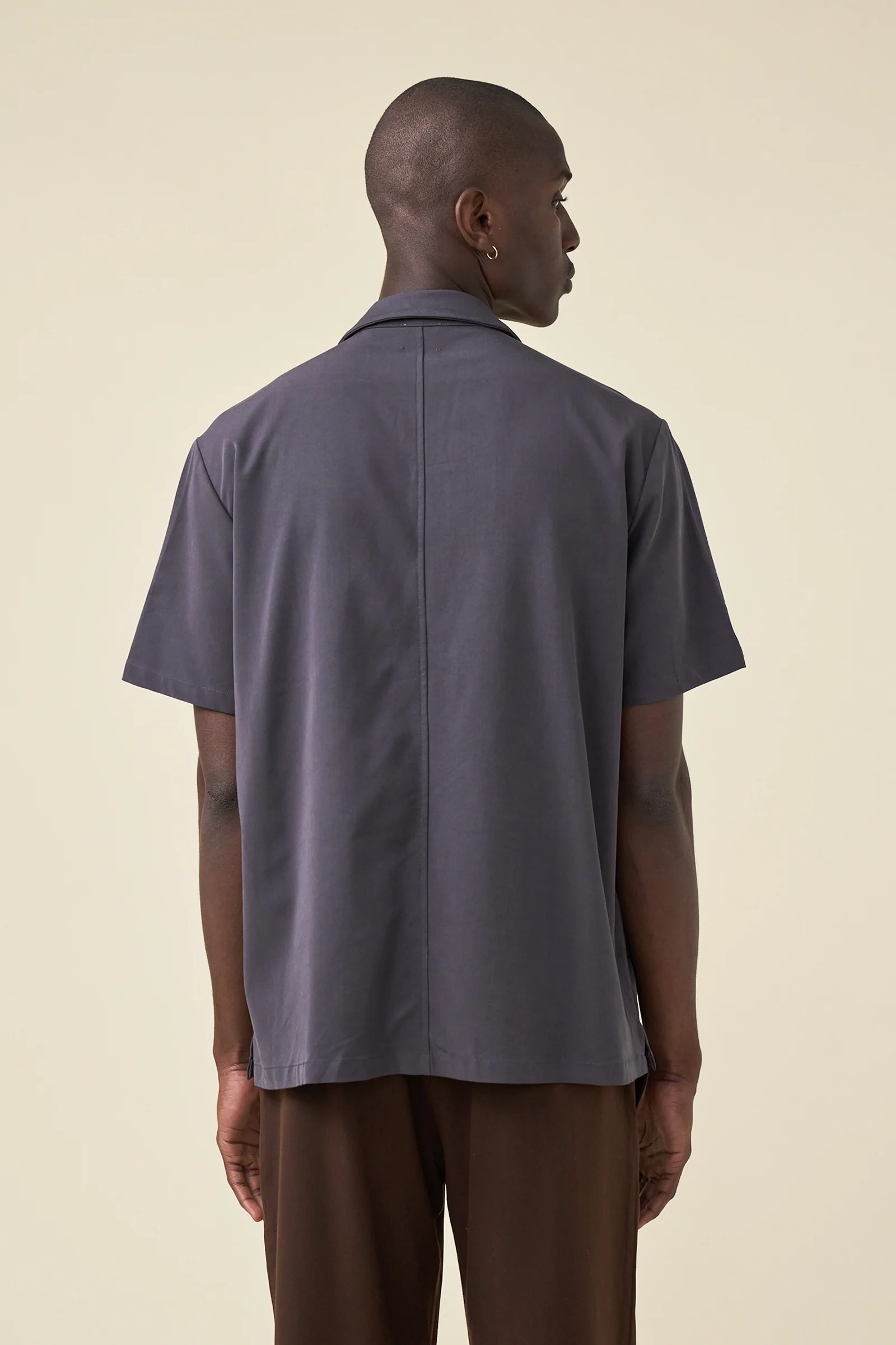 STRIKER PLEATED BOWLING SHIRT - COAL TENCEL - Image 5