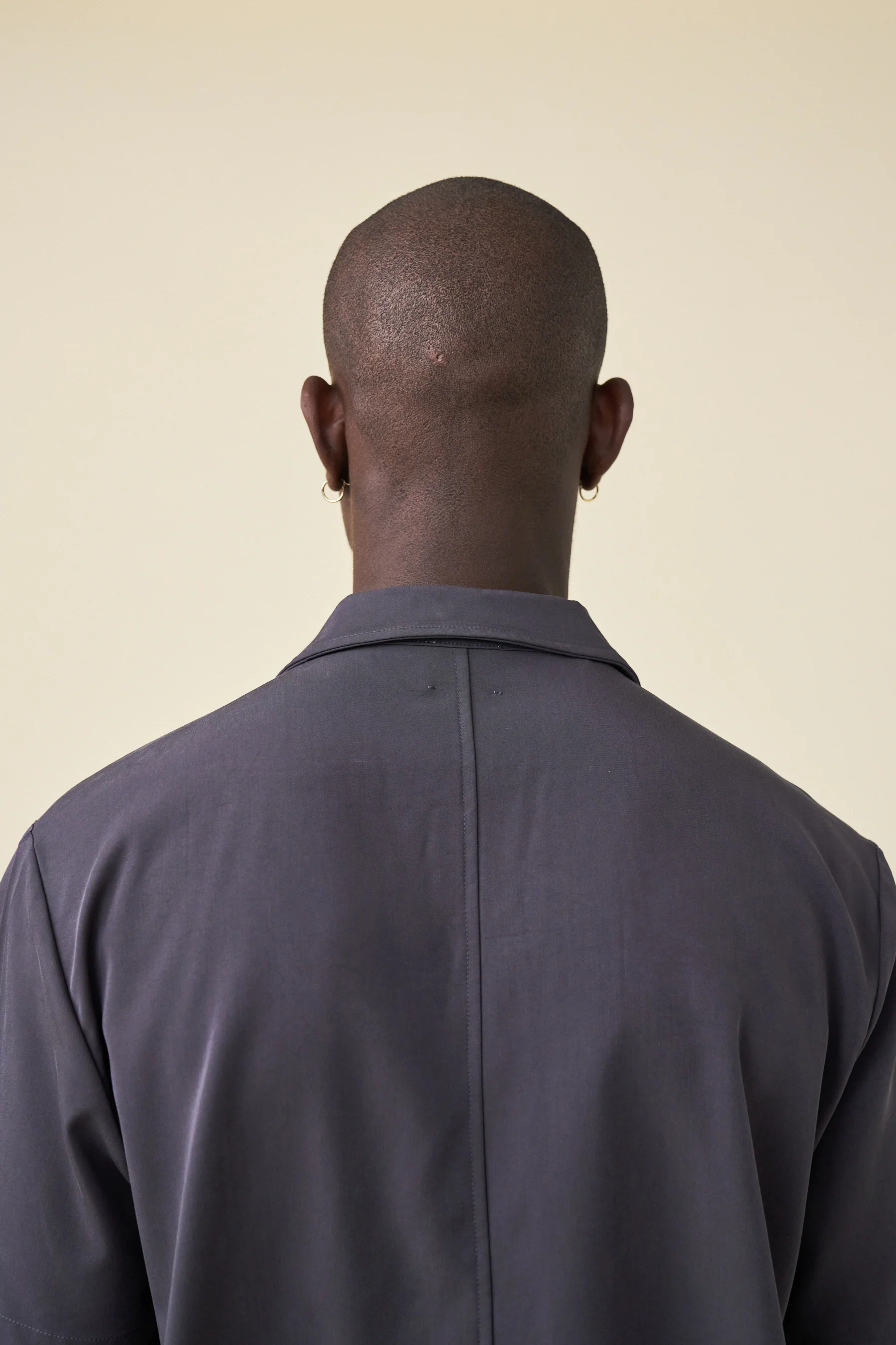 STRIKER PLEATED BOWLING SHIRT - COAL TENCEL - Image 7