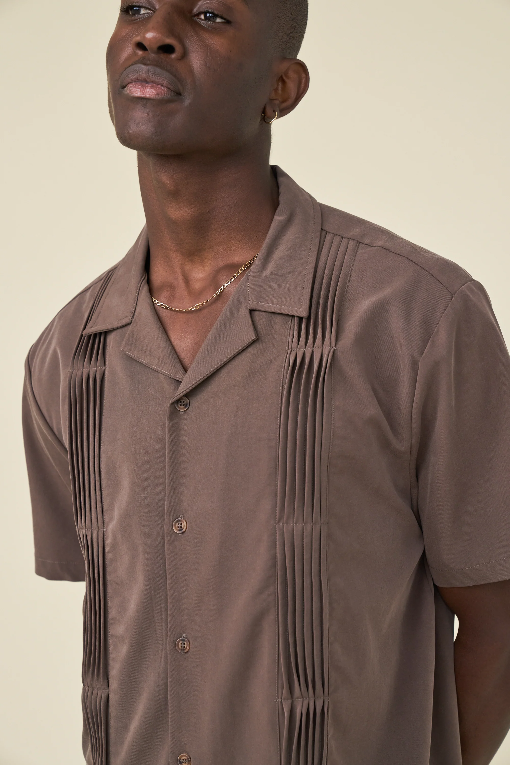 STRIKER PLEATED BOWLING SHIRT - WALNUT TENCEL - Image 5