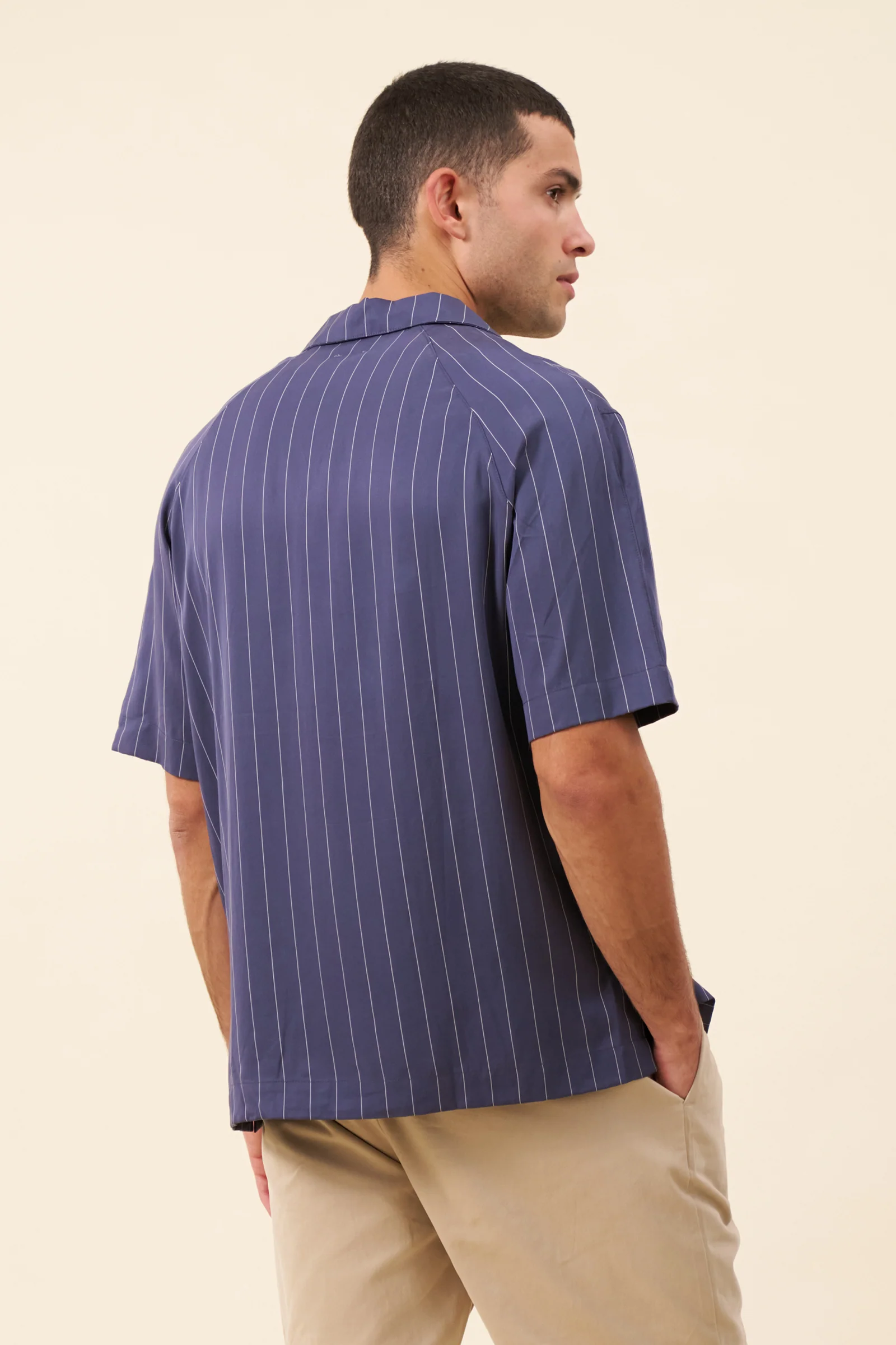 STRIPE TENCEL RAGLAN SHIRT - NAVY - Image 4