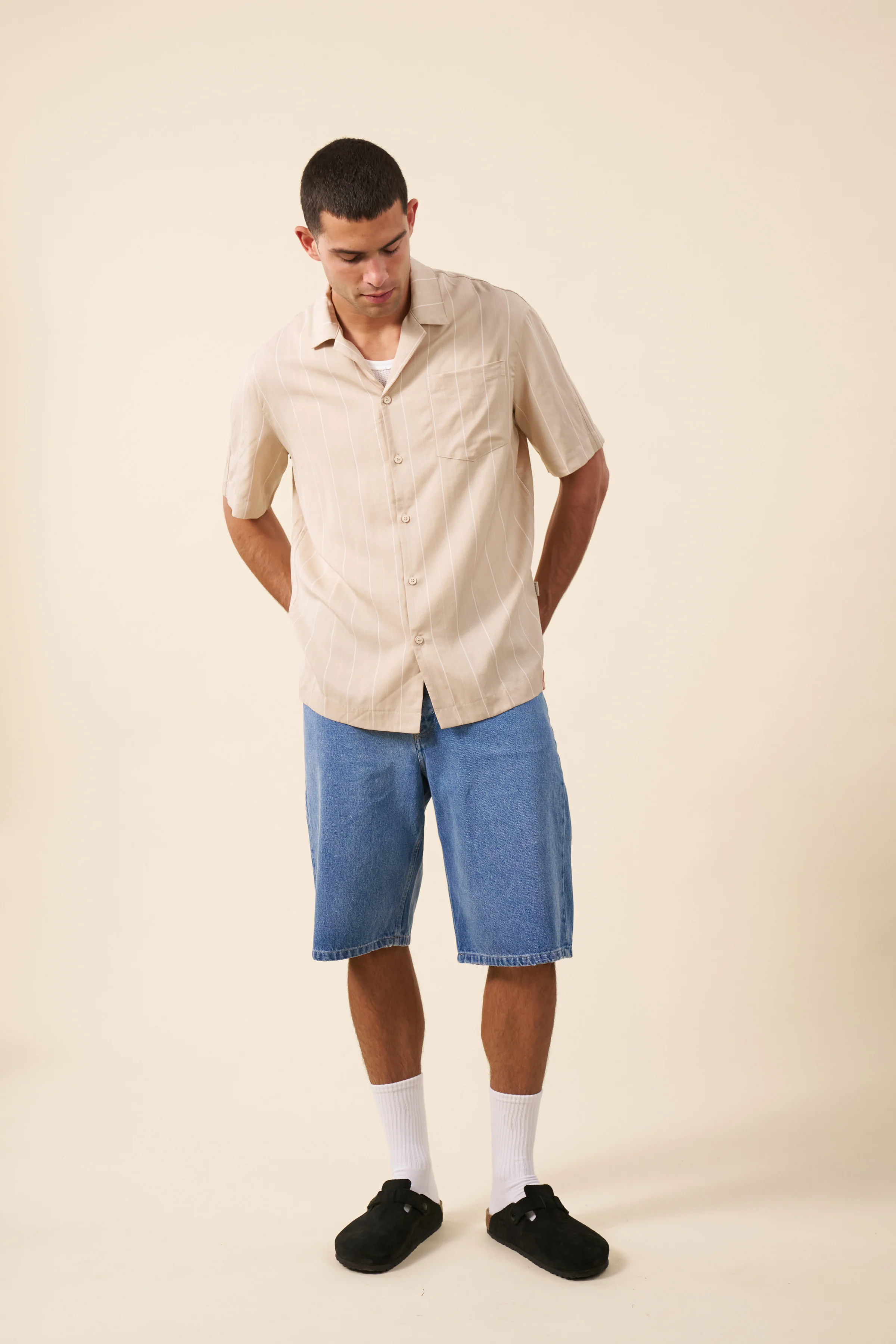 STRIPE TENCEL RAGLAN SHIRT - BEIGE - Image 3