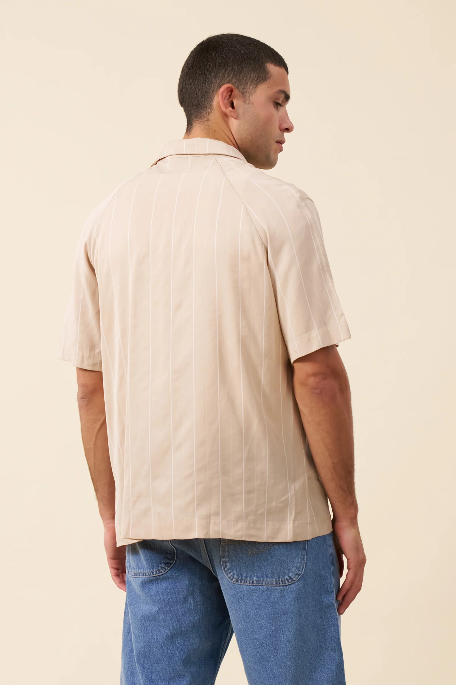 STRIPE TENCEL RAGLAN SHIRT - BEIGE - Image 4