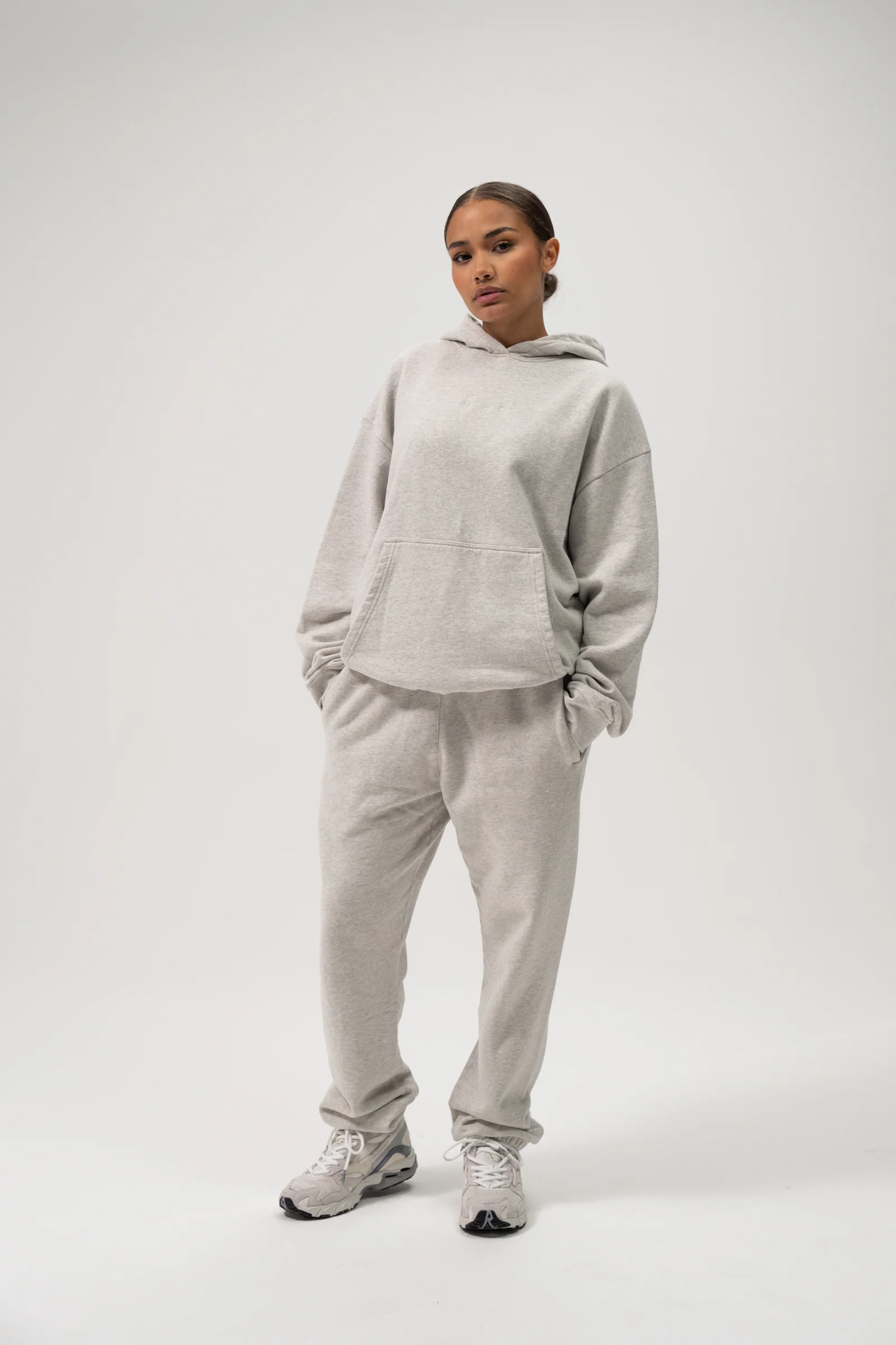 SUSTAIN ASH HOODIE & JOGGERS SET - Image 3