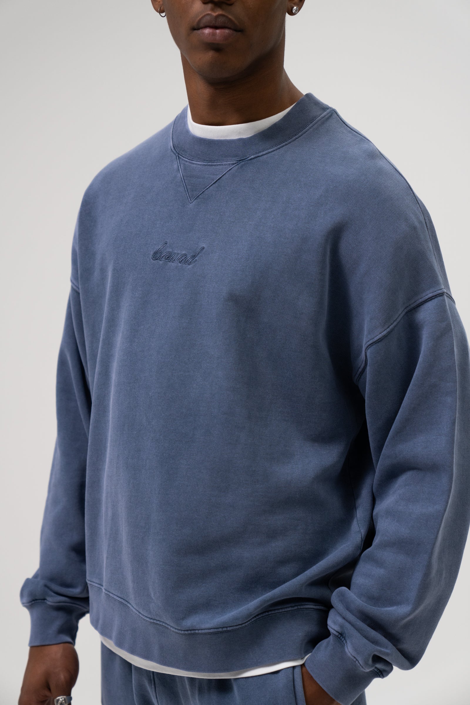 SUSTAIN WASHED BLUE SWEATER & JOGGERS SET - Image 3
