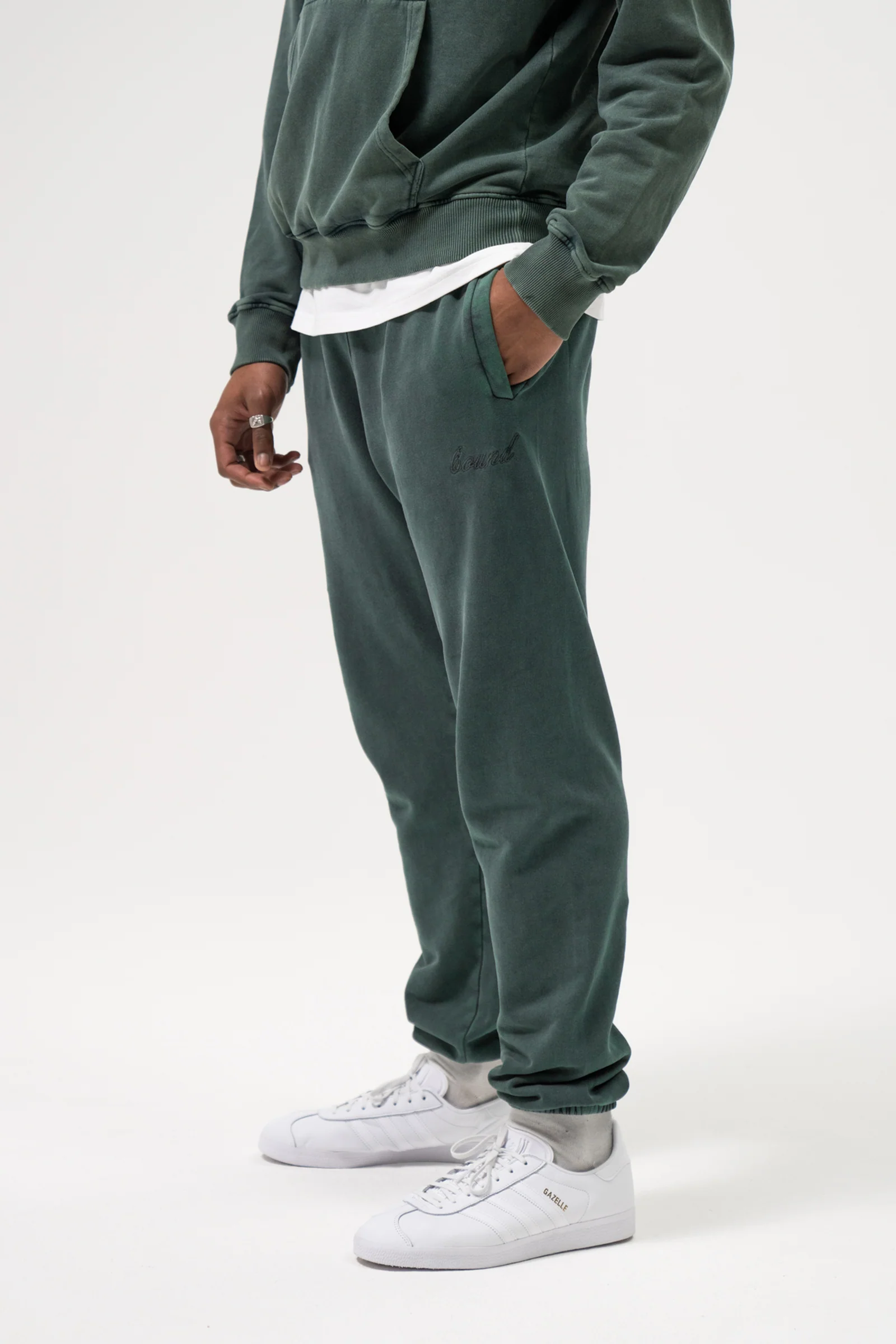SUSTAIN WASHED GREEN SWEATER & JOGGERS SET - Image 4