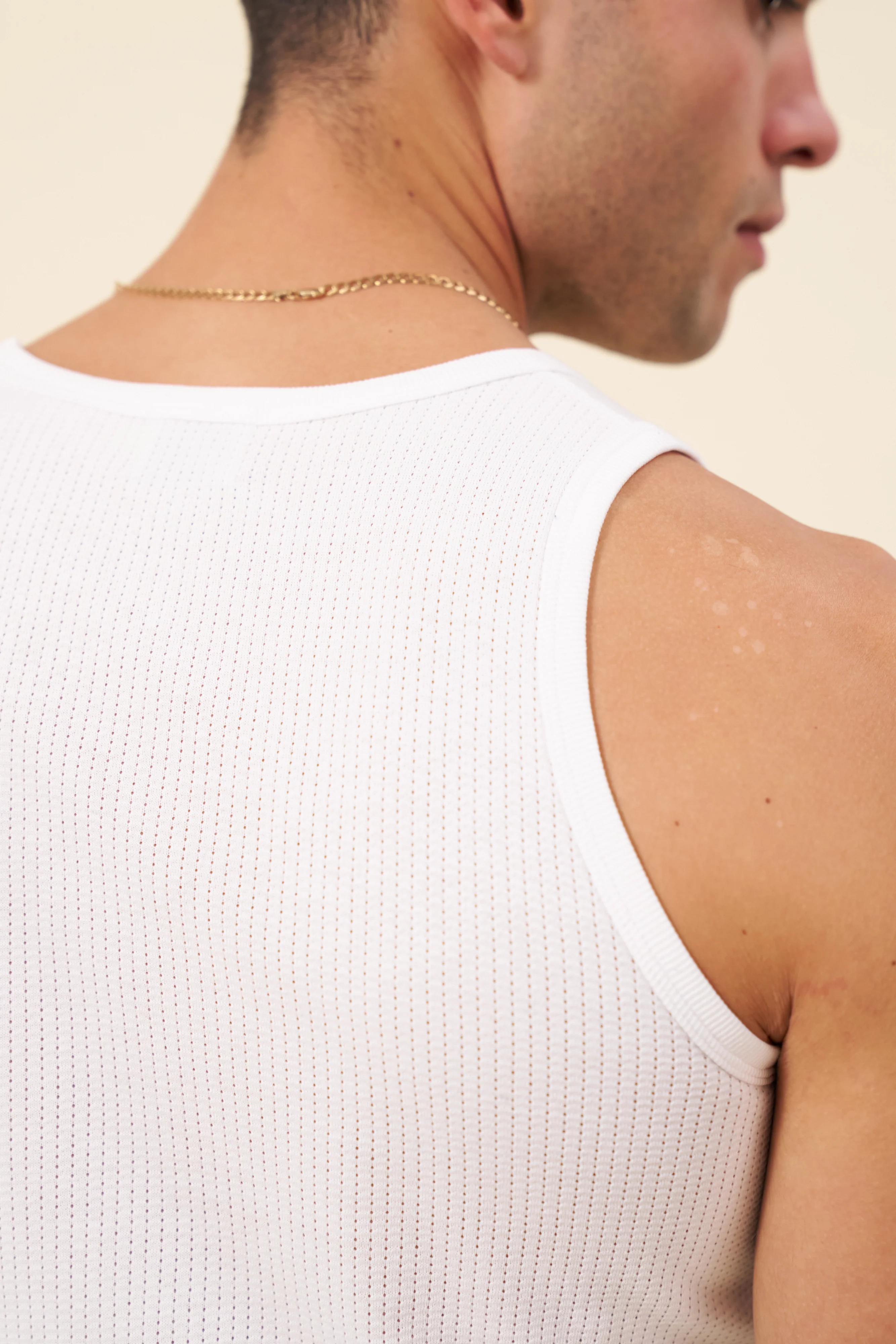 SUSTAIN WHITE CROCHET VEST - 3 PACK - Image 5