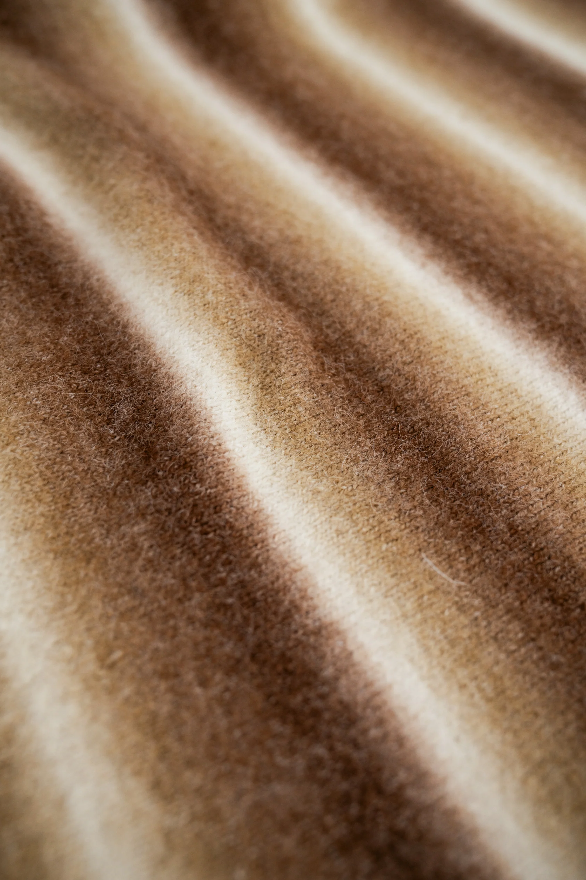 TOFFEE GRADIENT KNIT SWEATER - Image 10