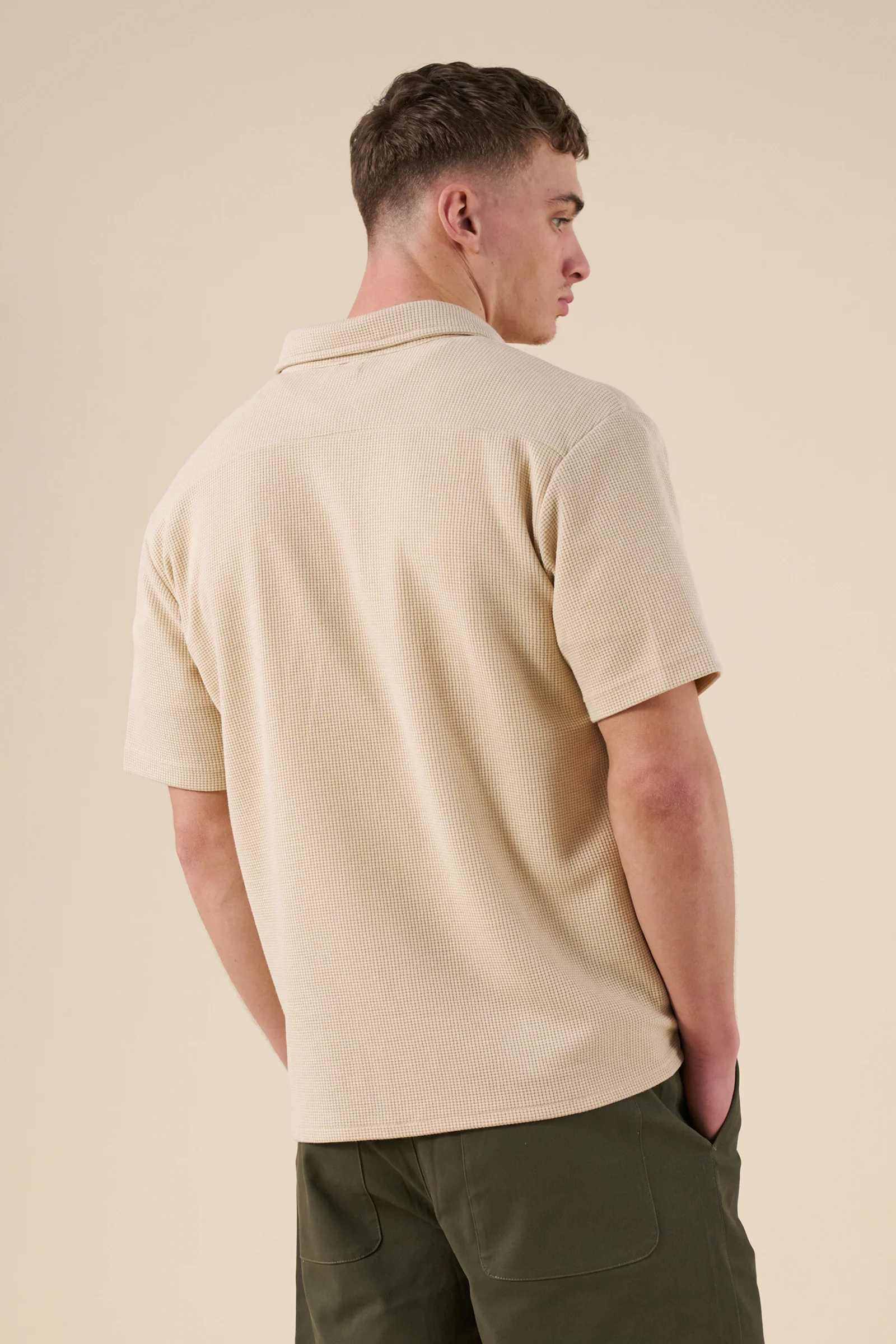 WAFFLE WOVEN POLO - BEIGE - Image 3