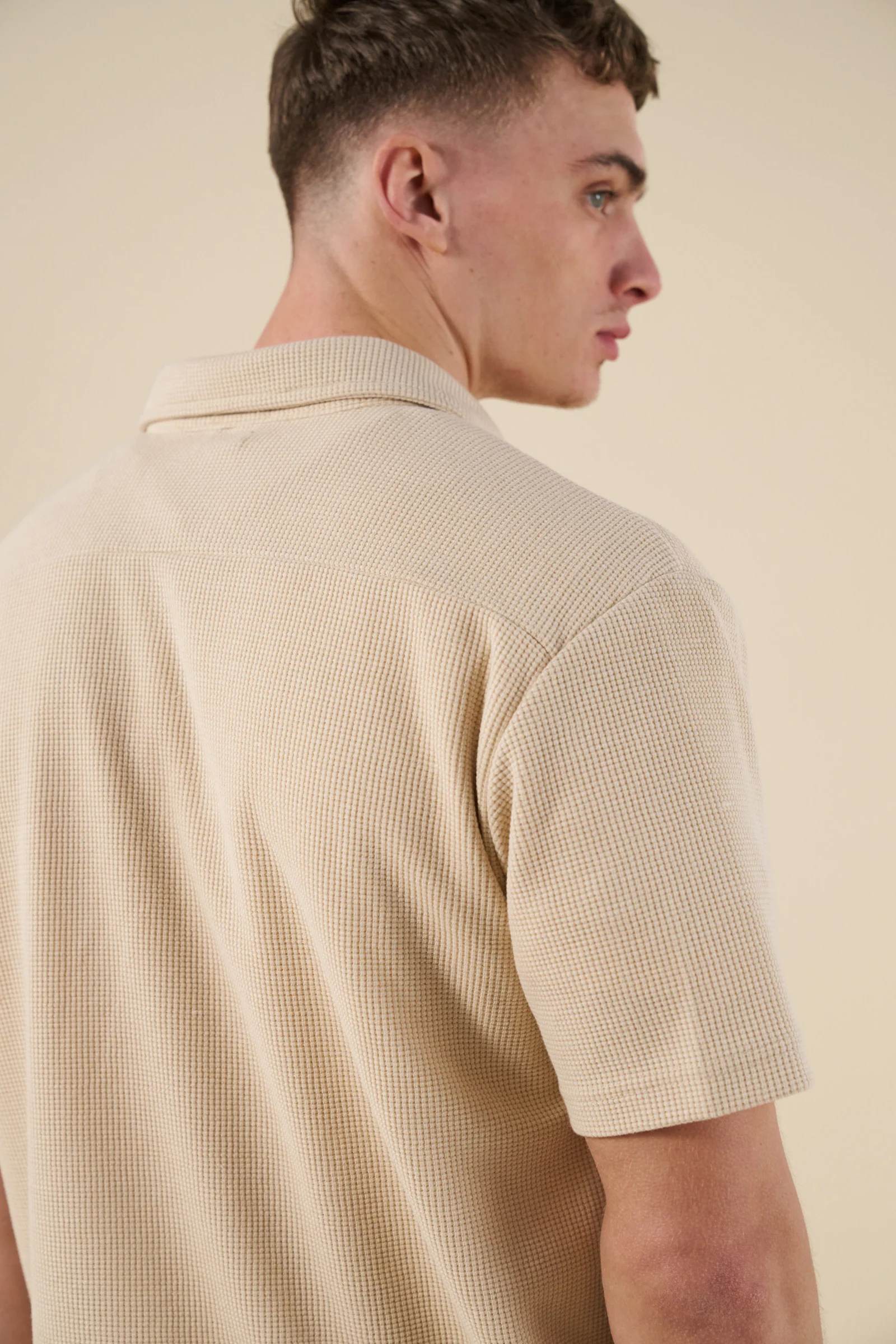 WAFFLE WOVEN POLO - BEIGE - Image 5