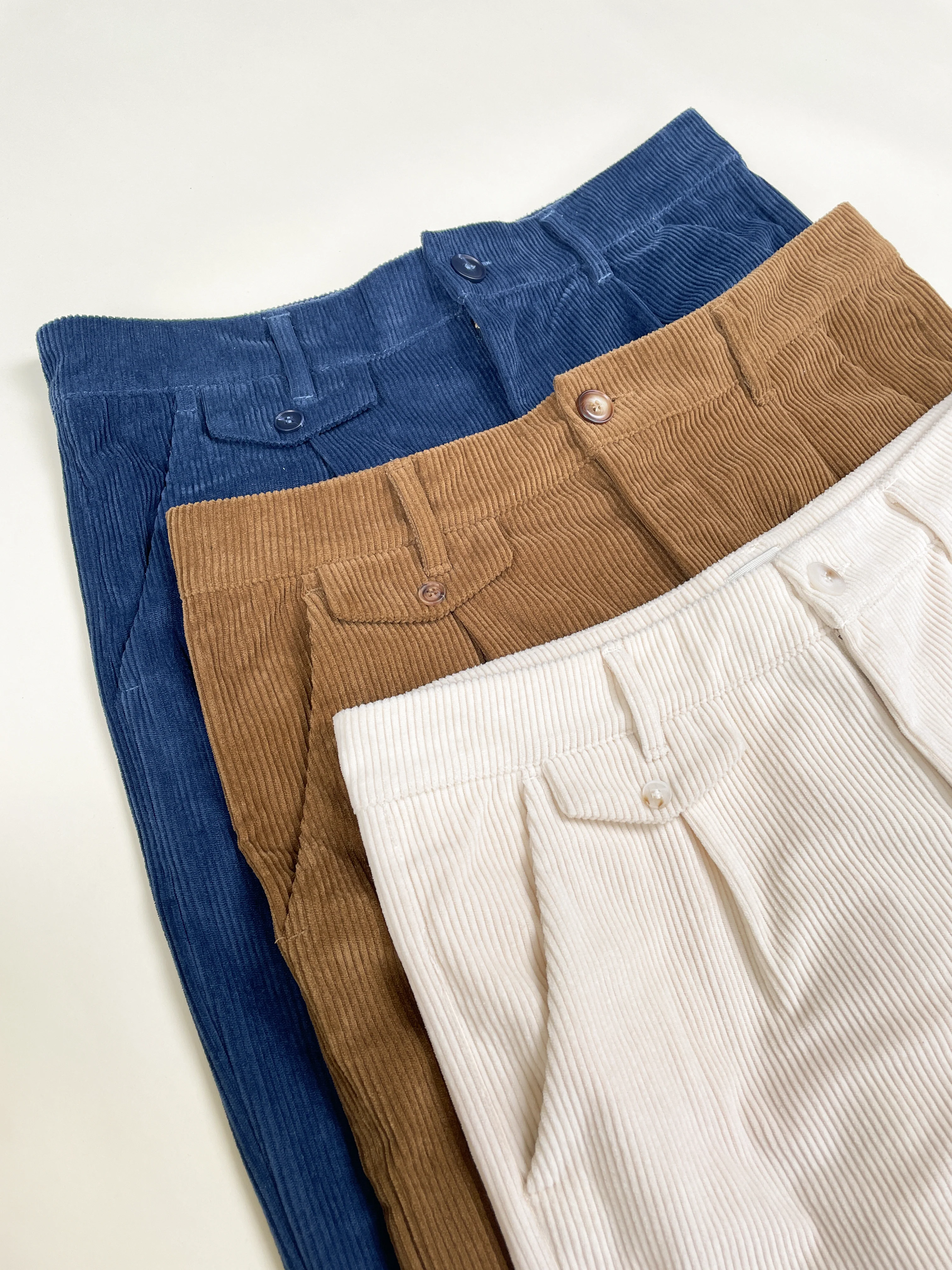 RELAXED CORDUROY TROUSER - PECAN BROWN - Image 10