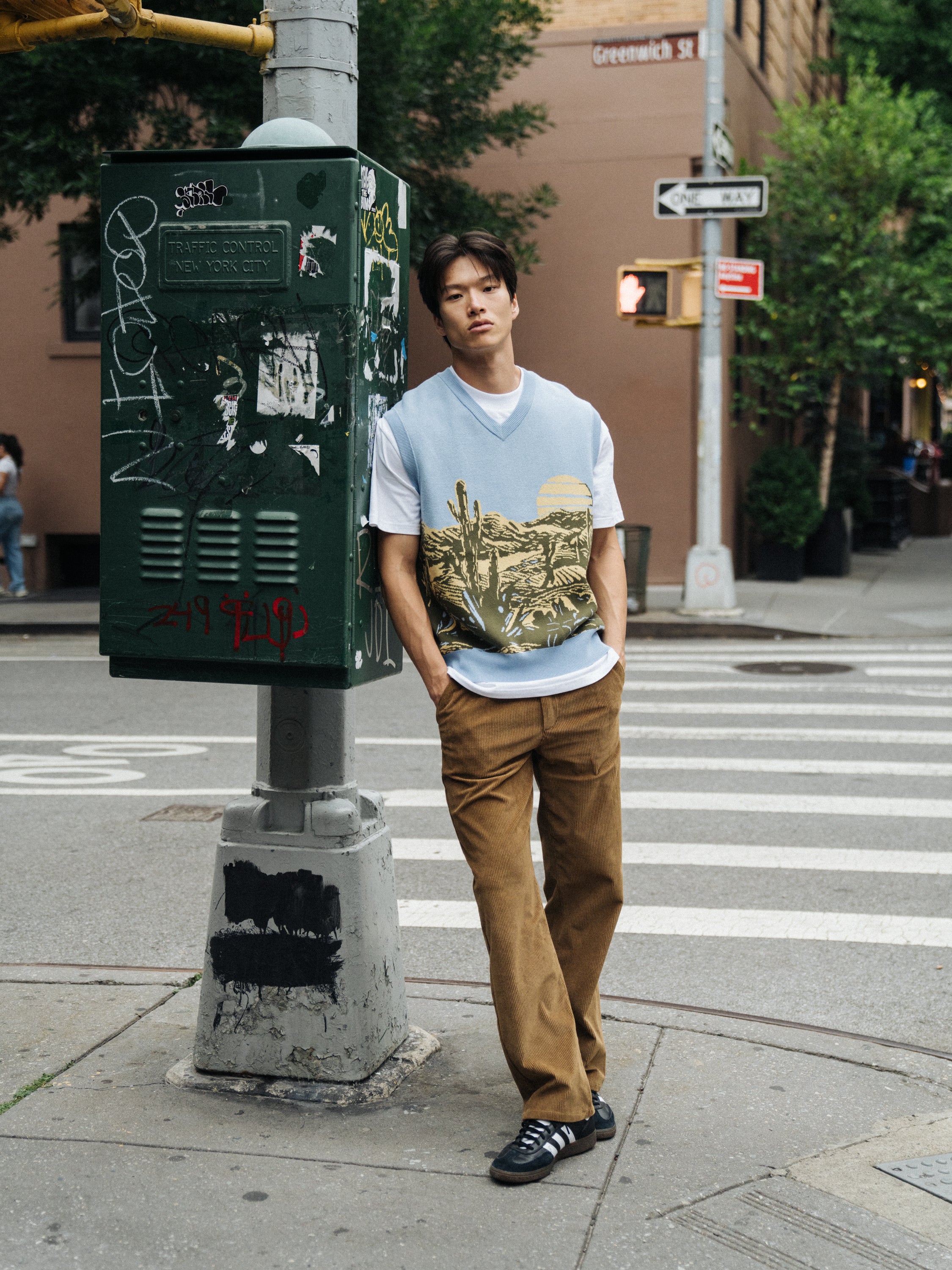 RELAXED CORDUROY TROUSER - PECAN BROWN - Image 5