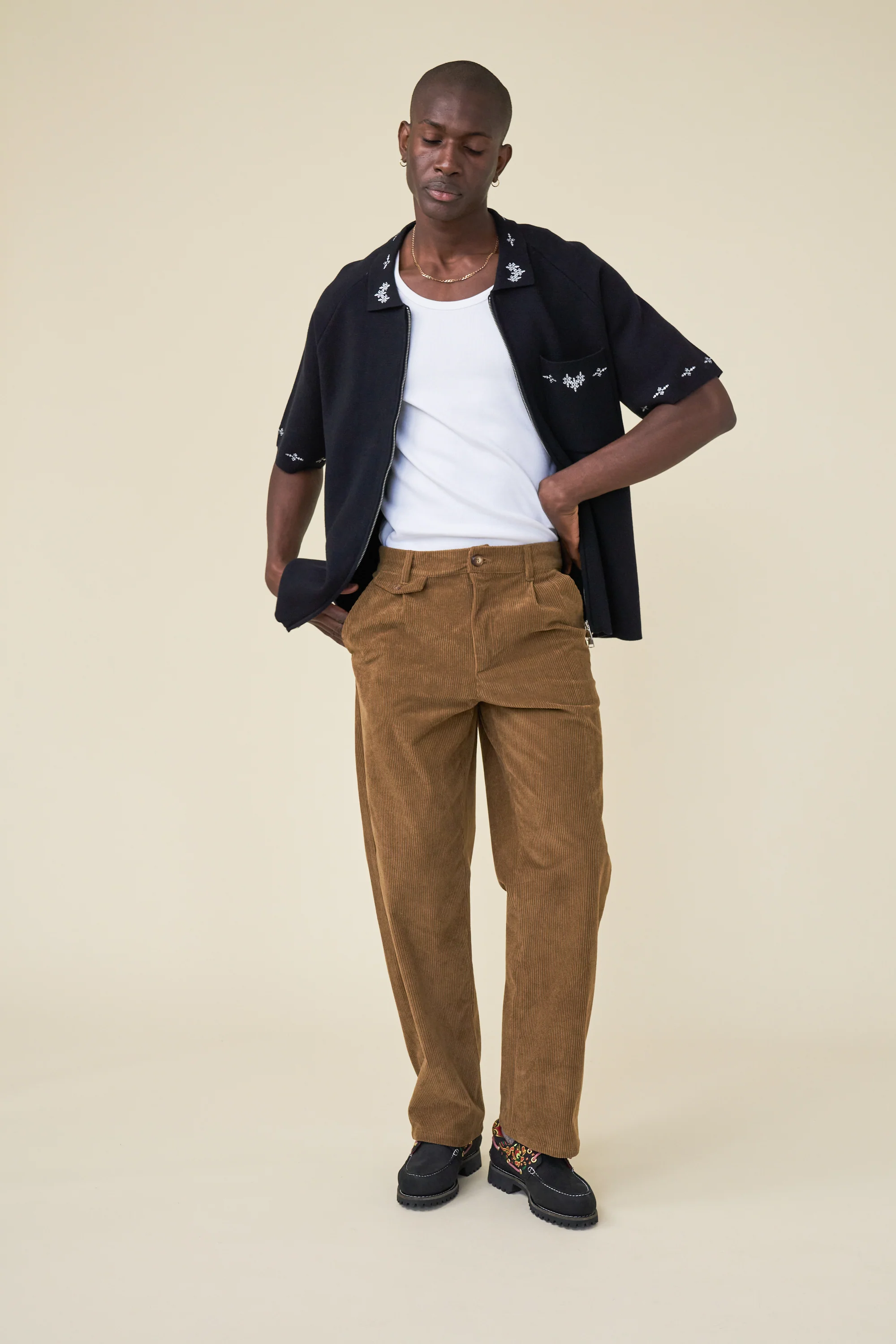 RELAXED CORDUROY TROUSER - PECAN BROWN - Image 8