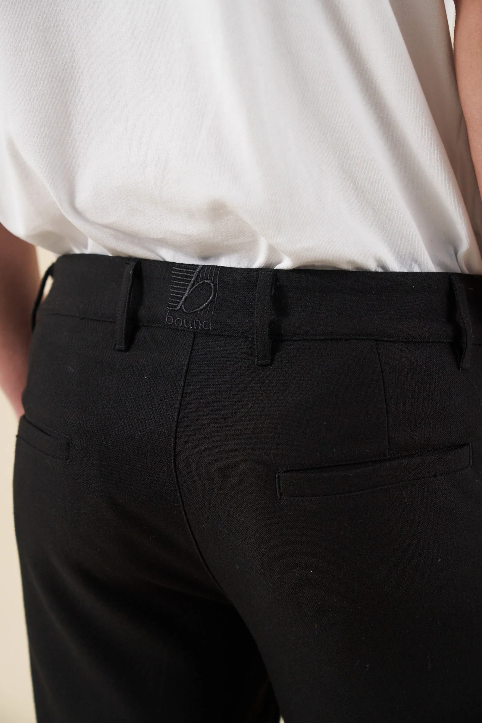 TAPERED CASUAL TROUSER - BLACK - Image 5