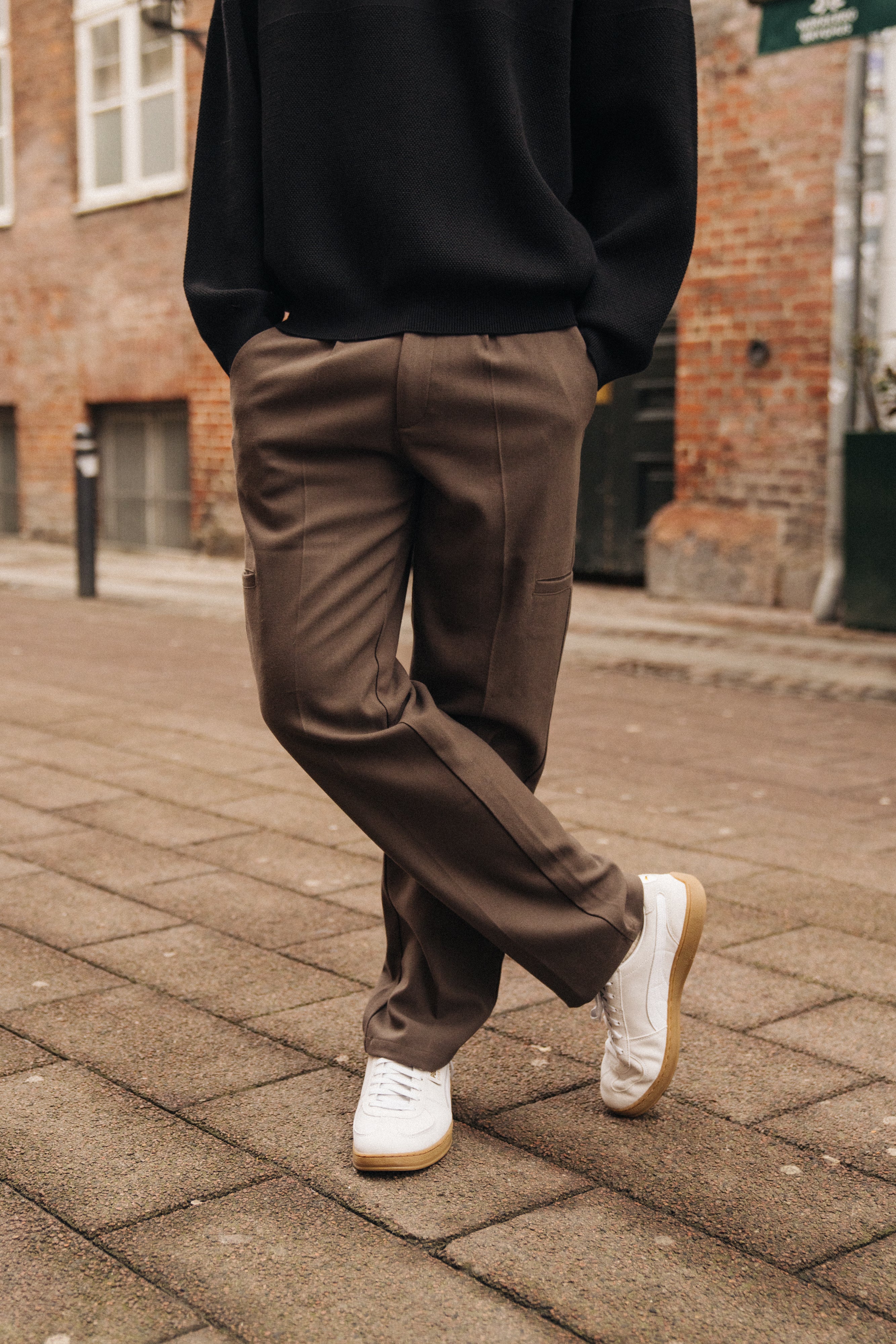 TAPERED CASUAL TROUSER - BROWN - Image 2