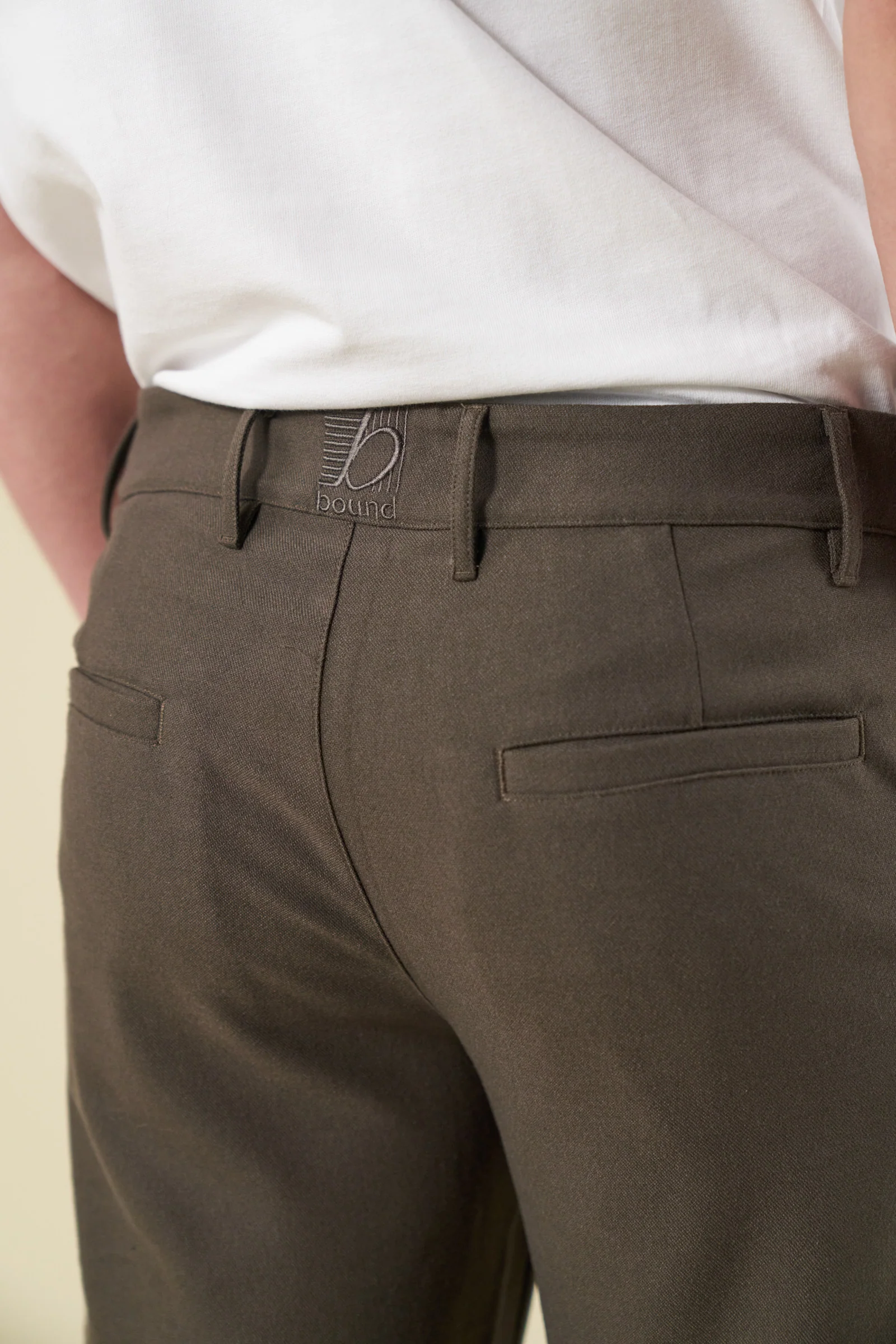 TAPERED CASUAL TROUSER - BROWN - Image 5