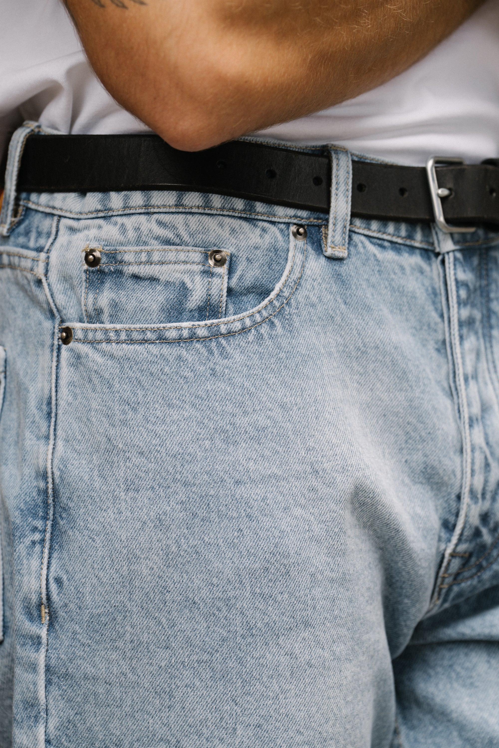 WILLIAMSBURG DENIM JEAN - LIGHT BLUE - Image 9