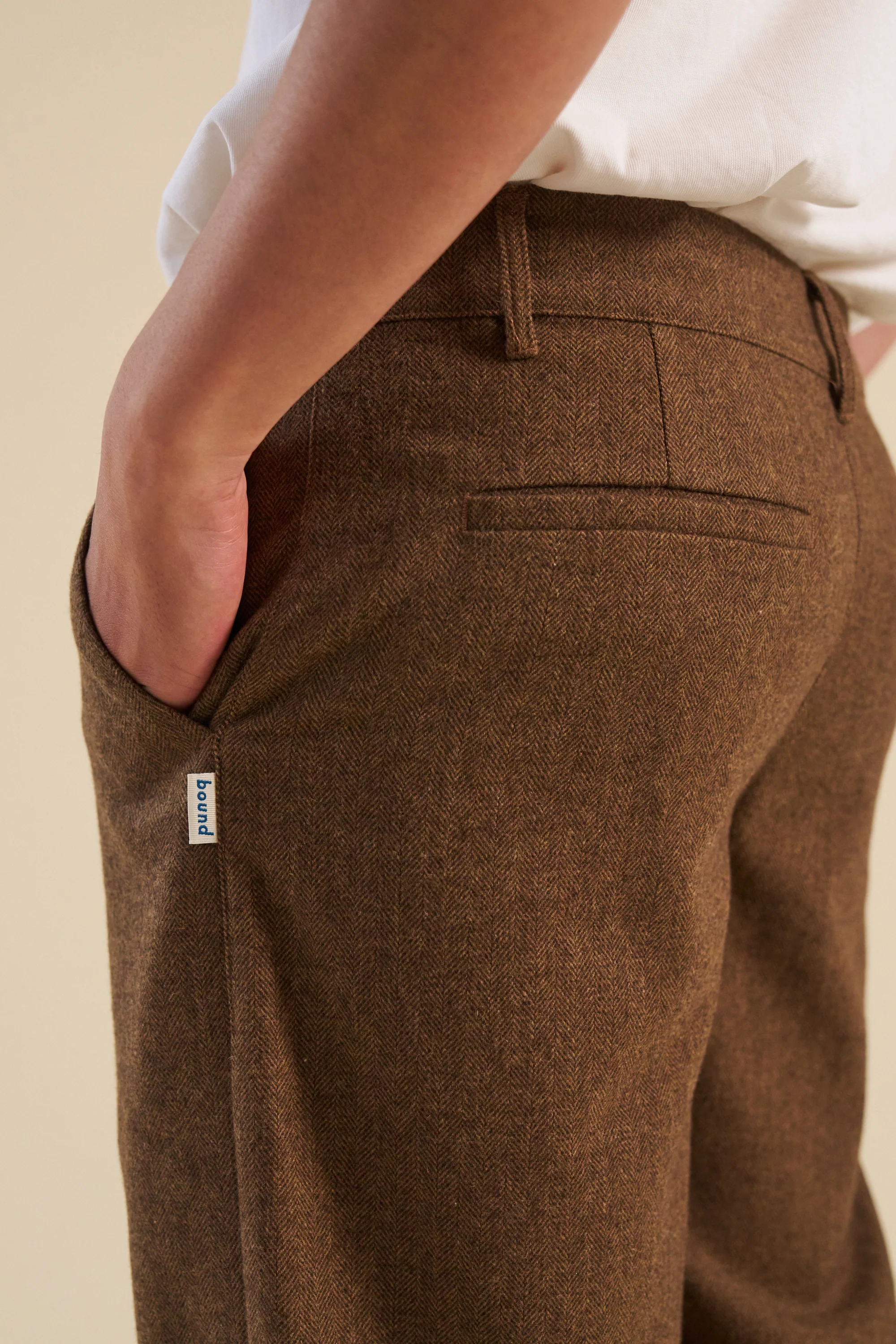 WOOL TEXTURED CROPPED TROUSER - Image 4